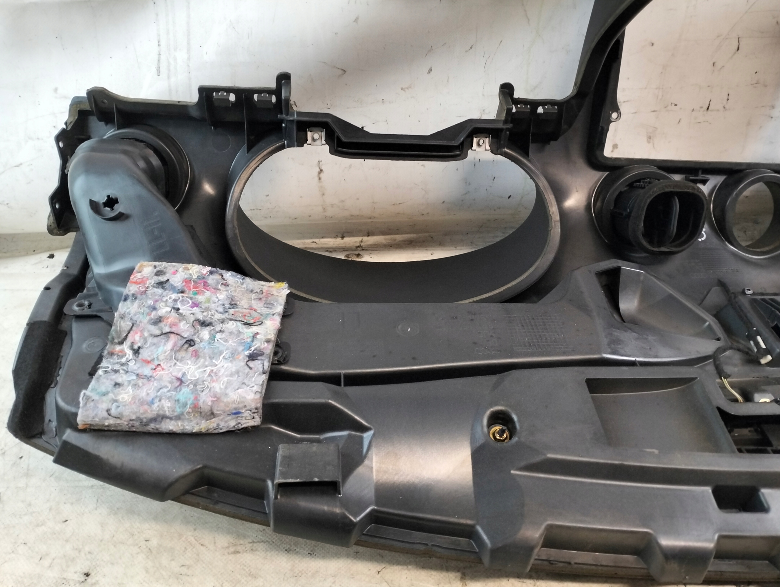 dashboard instrument panel cockpit AUDI A3 8P 2004r OE 8P1857067