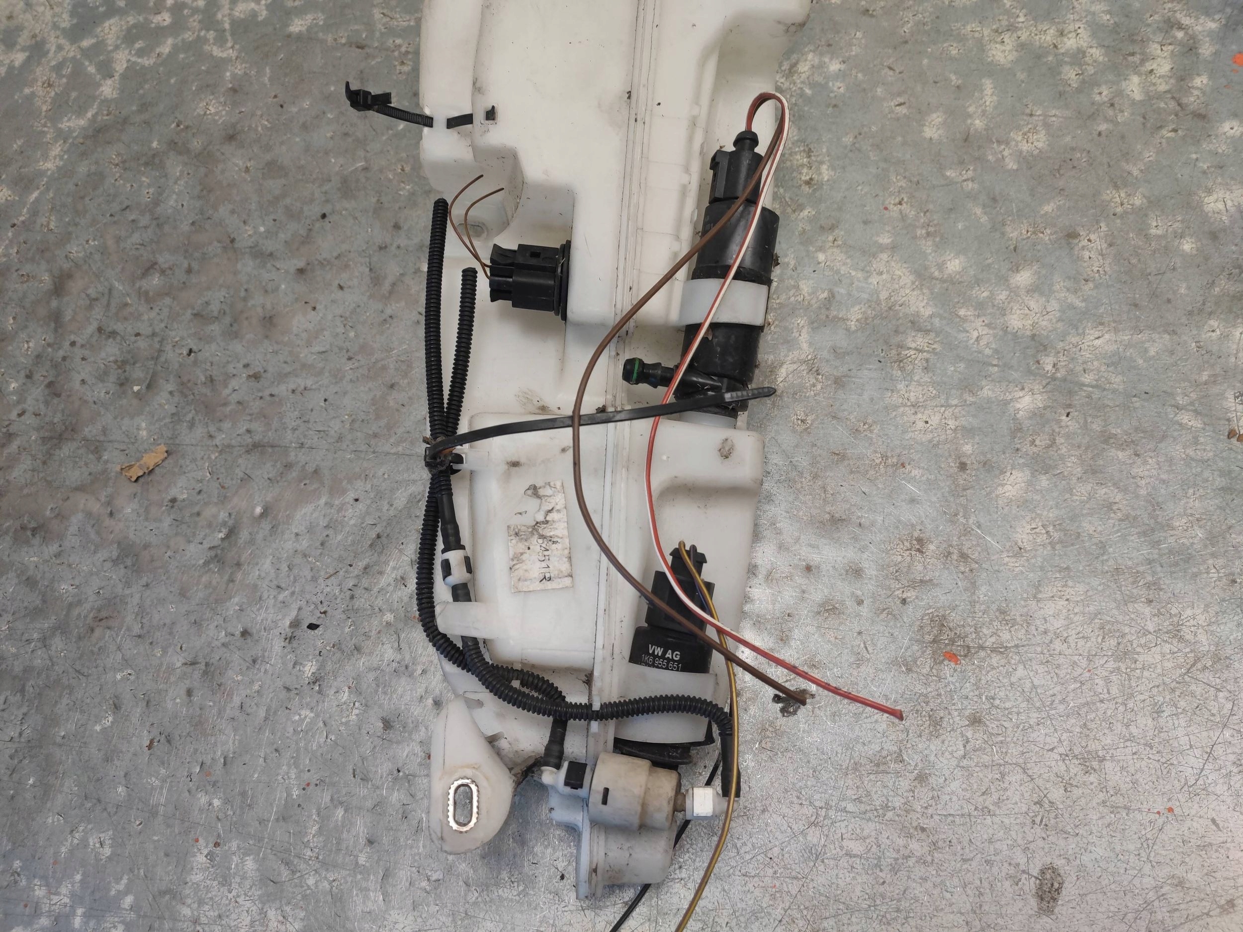 washer fluid tank AUDI A6 C6 KOMBI 4F0955453