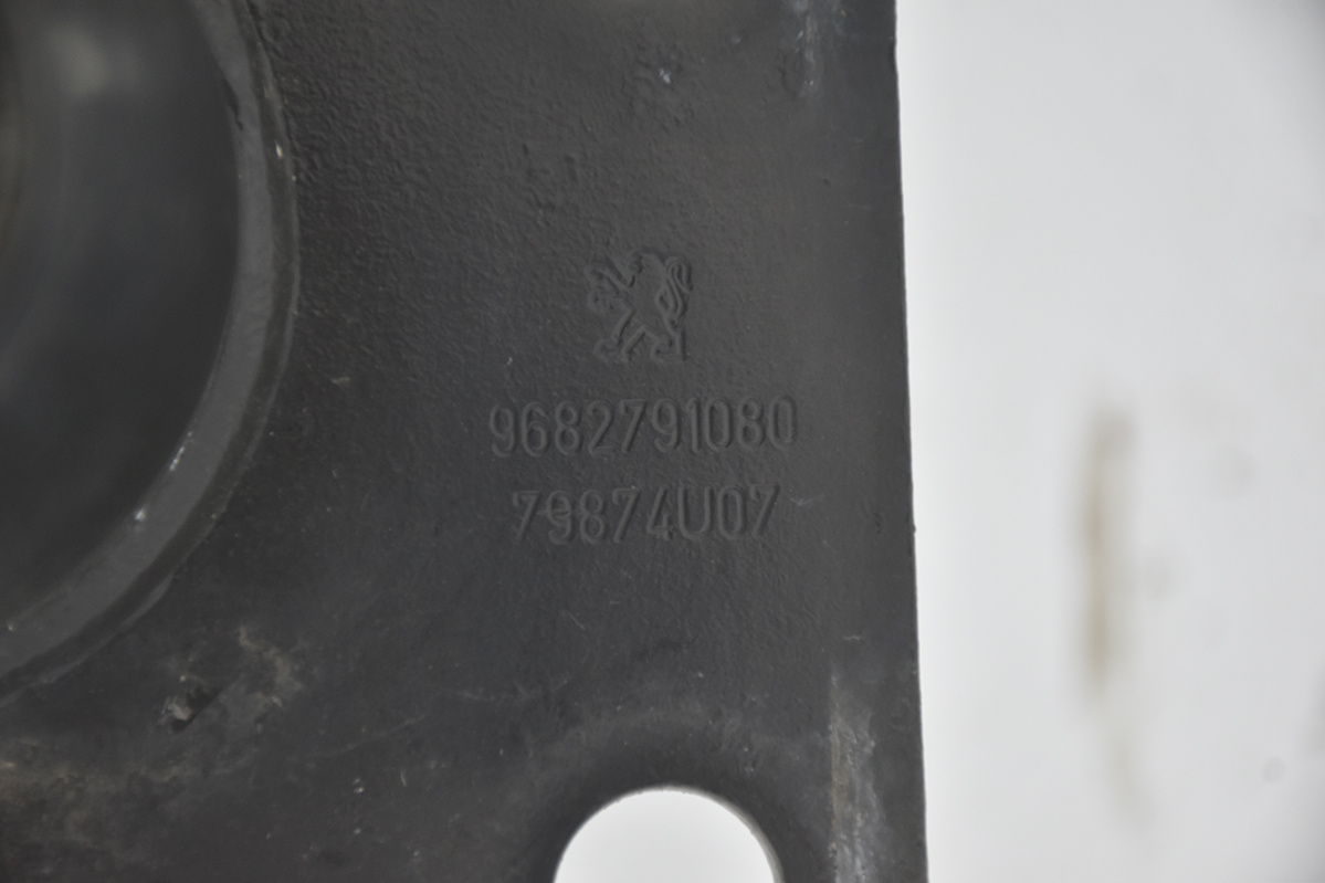 TRAVERSA paraurti Anteriore Anteriore PEUGEOT 3008 e