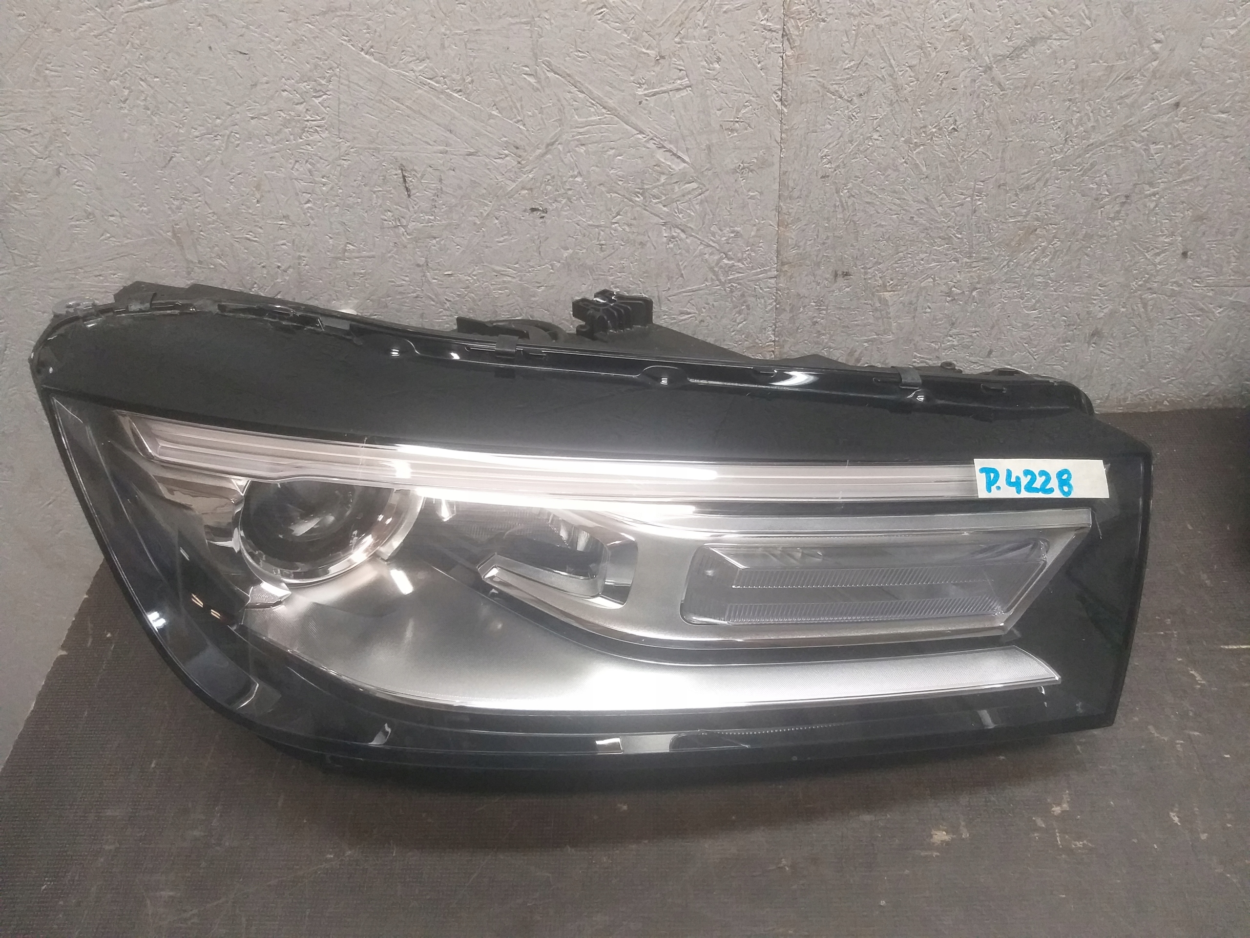 Licht Leuchte vorne rechts oder links AUDI Q5 XENON LED 80A941006 80A941005