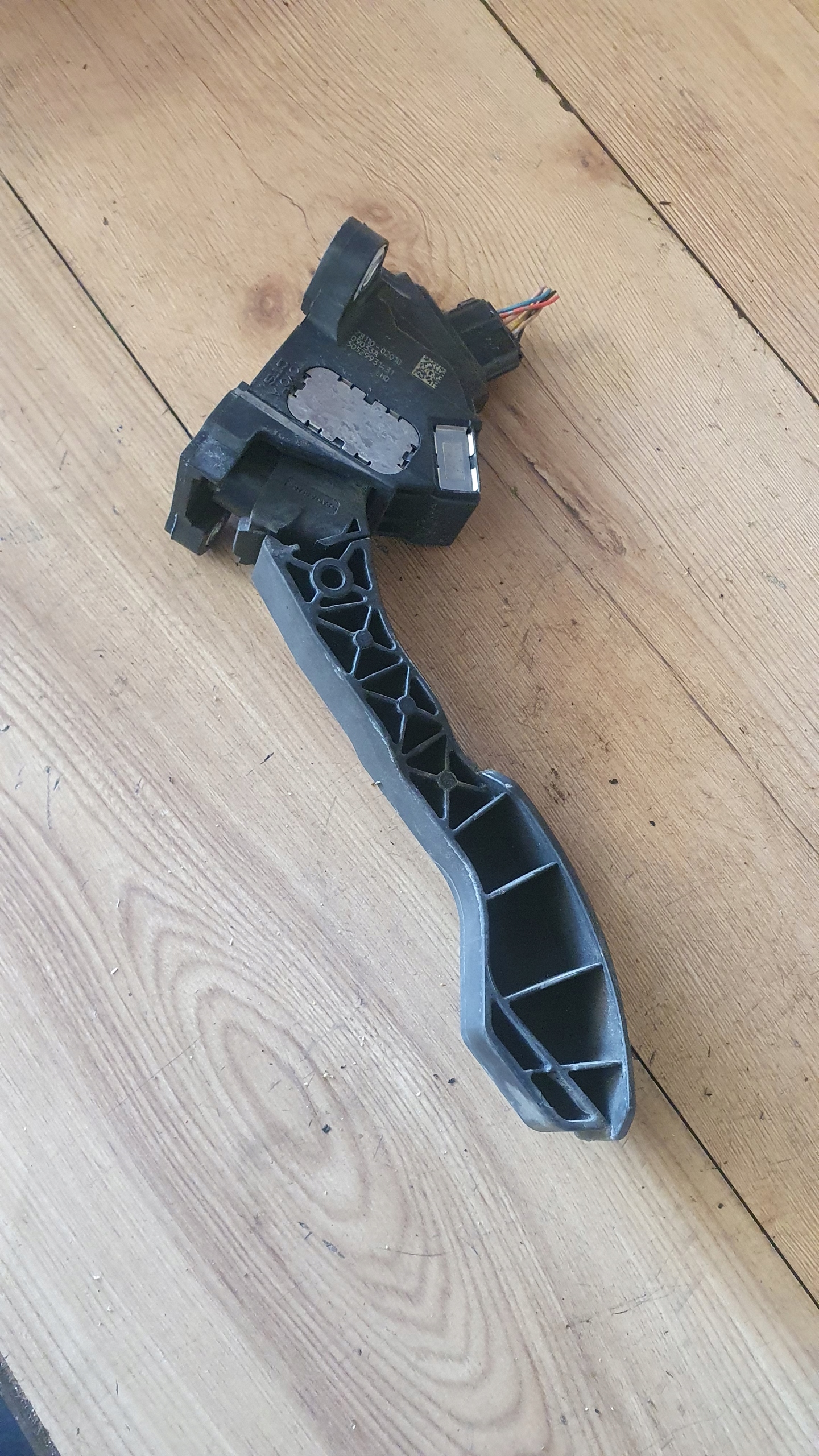 педаль газа TOYOTA AURIS 2009 7811002010