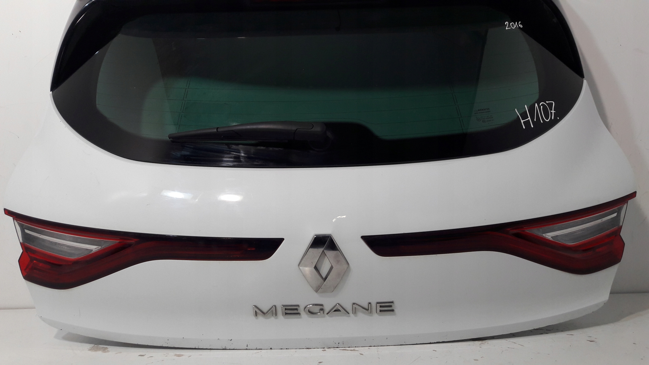 RENAULT MEGANE IV boot doors HATCHBACK H107