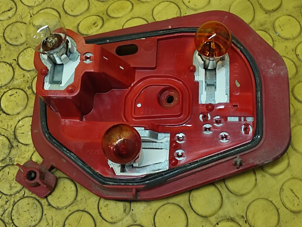 PEUGEOT 206 light right rear part