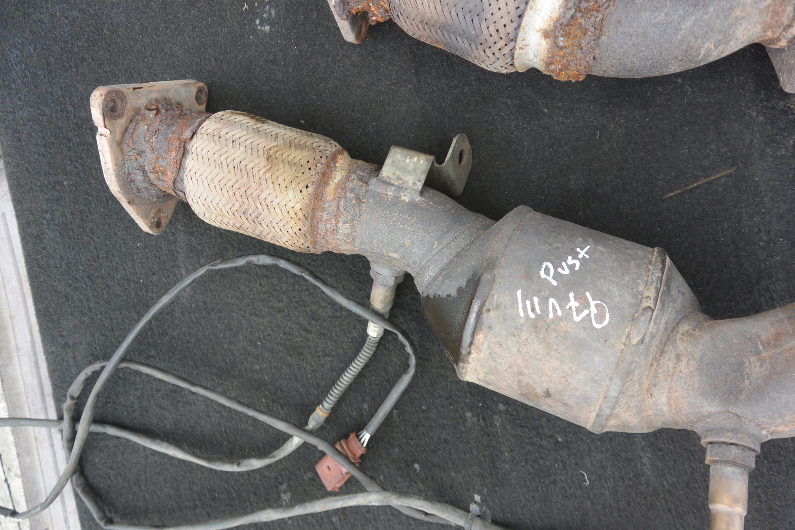 catalyst exhaust PUSZKA PUSTE LAMBDA SONDA AUDI Q7 TOUAREG 4.2 FSI KPL
