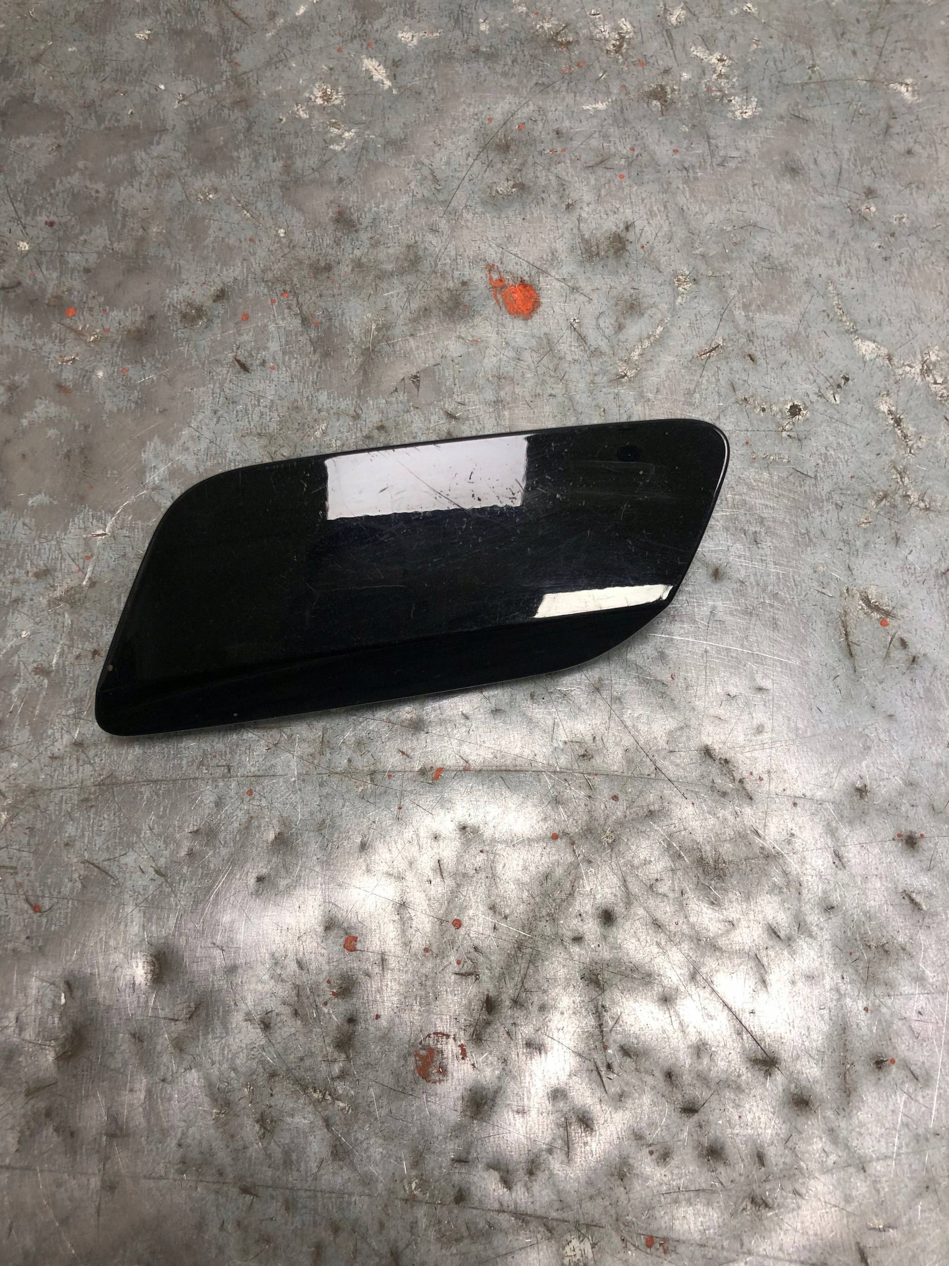 spoiler of the washer lights left front AUDI A6 C8 4K0955275