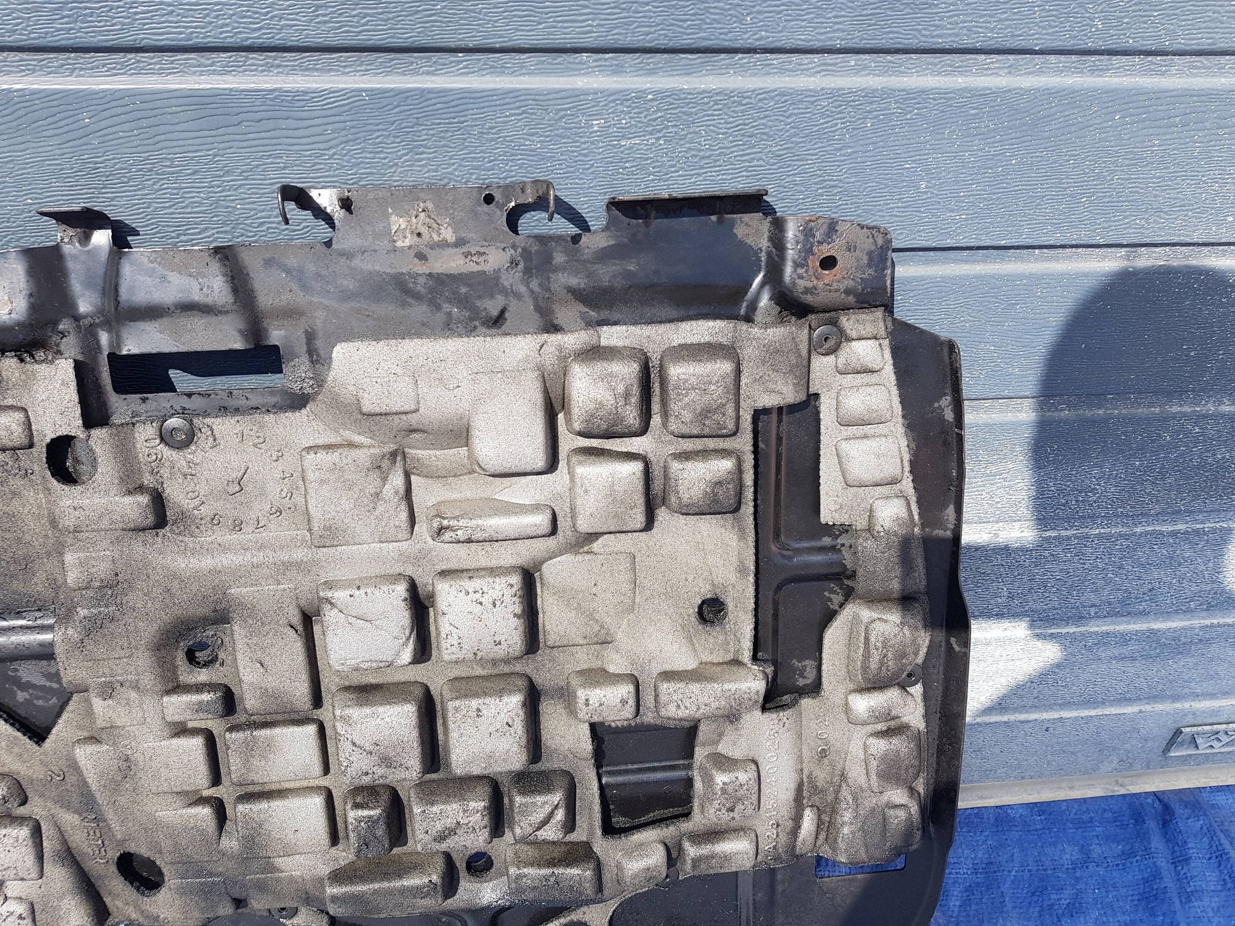 cover cover below engine MERCEDES R-KLASA W251
