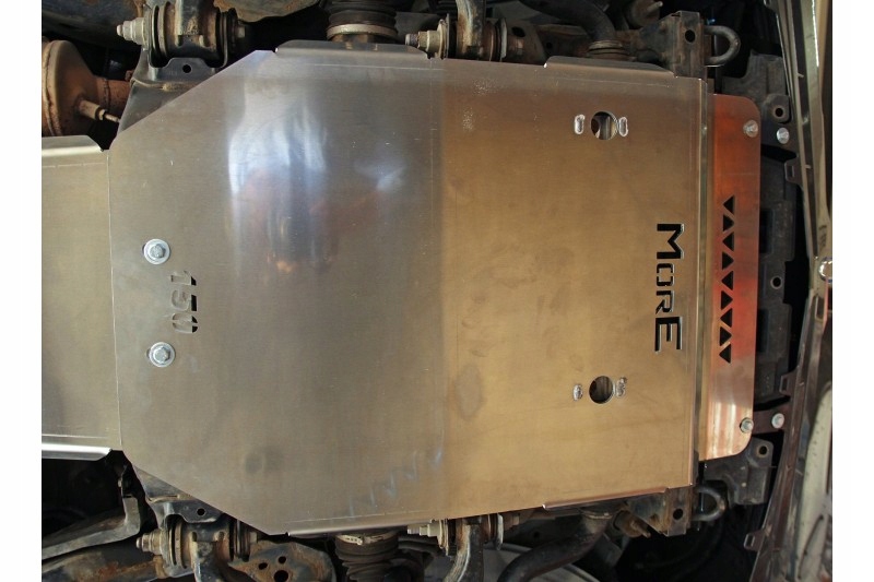 Крышка шасси, передняя Toyota Land Cruiser J150