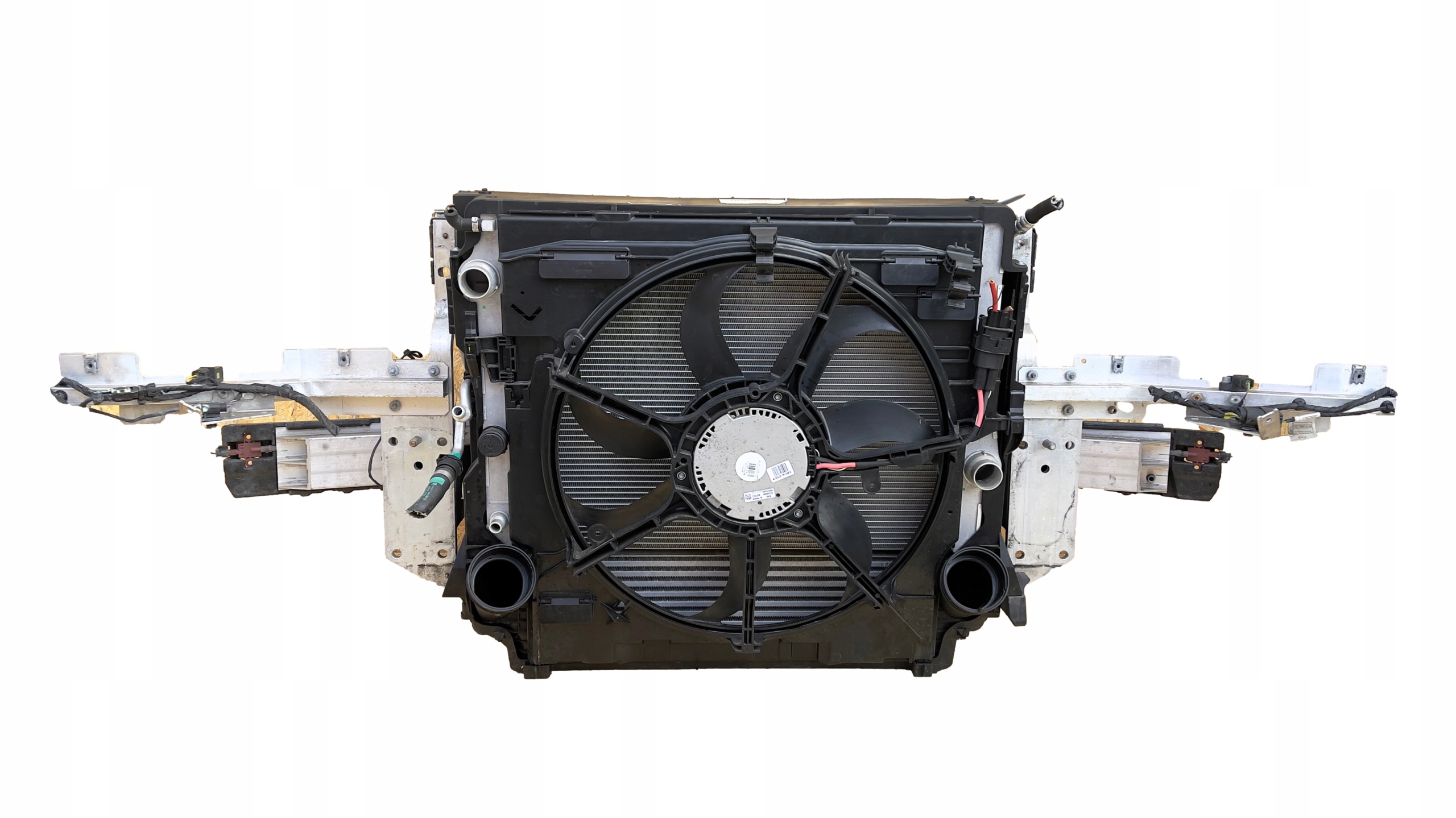 BMW X5 F15 PAS PRZEDNI CHŁODNICE WENTYLATOR 2.0 N20 180KW Producent części BMW OE