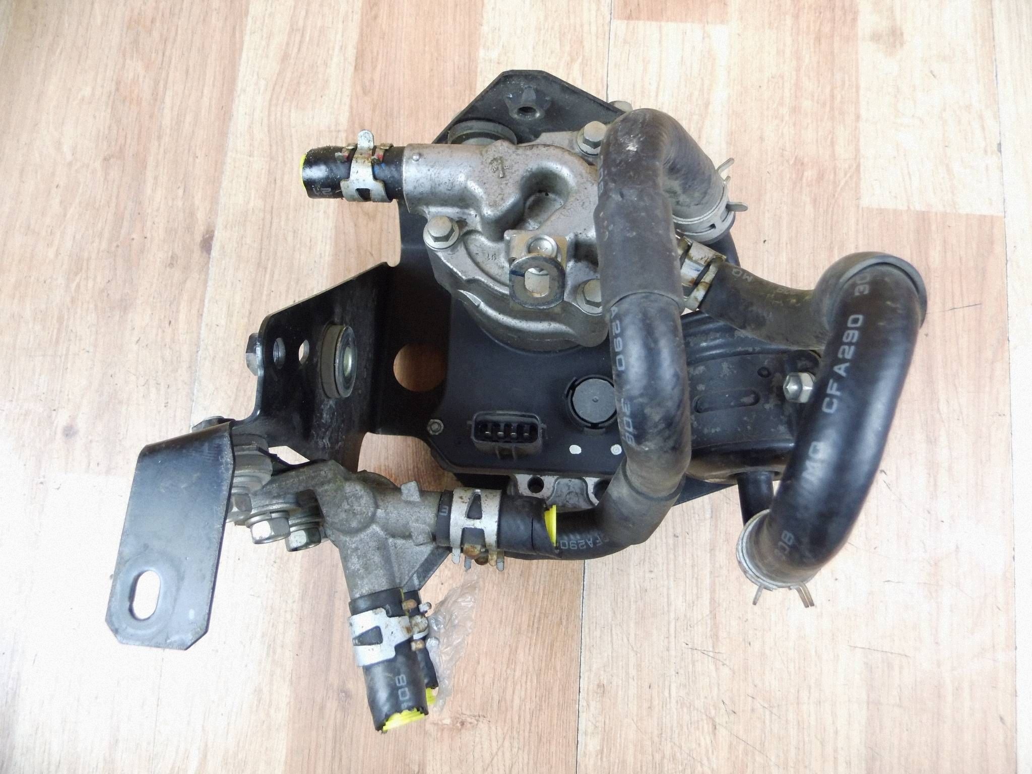 Mitsubishi Outlander III 2.0 HYB Ölpumpe Getriebe getriebe