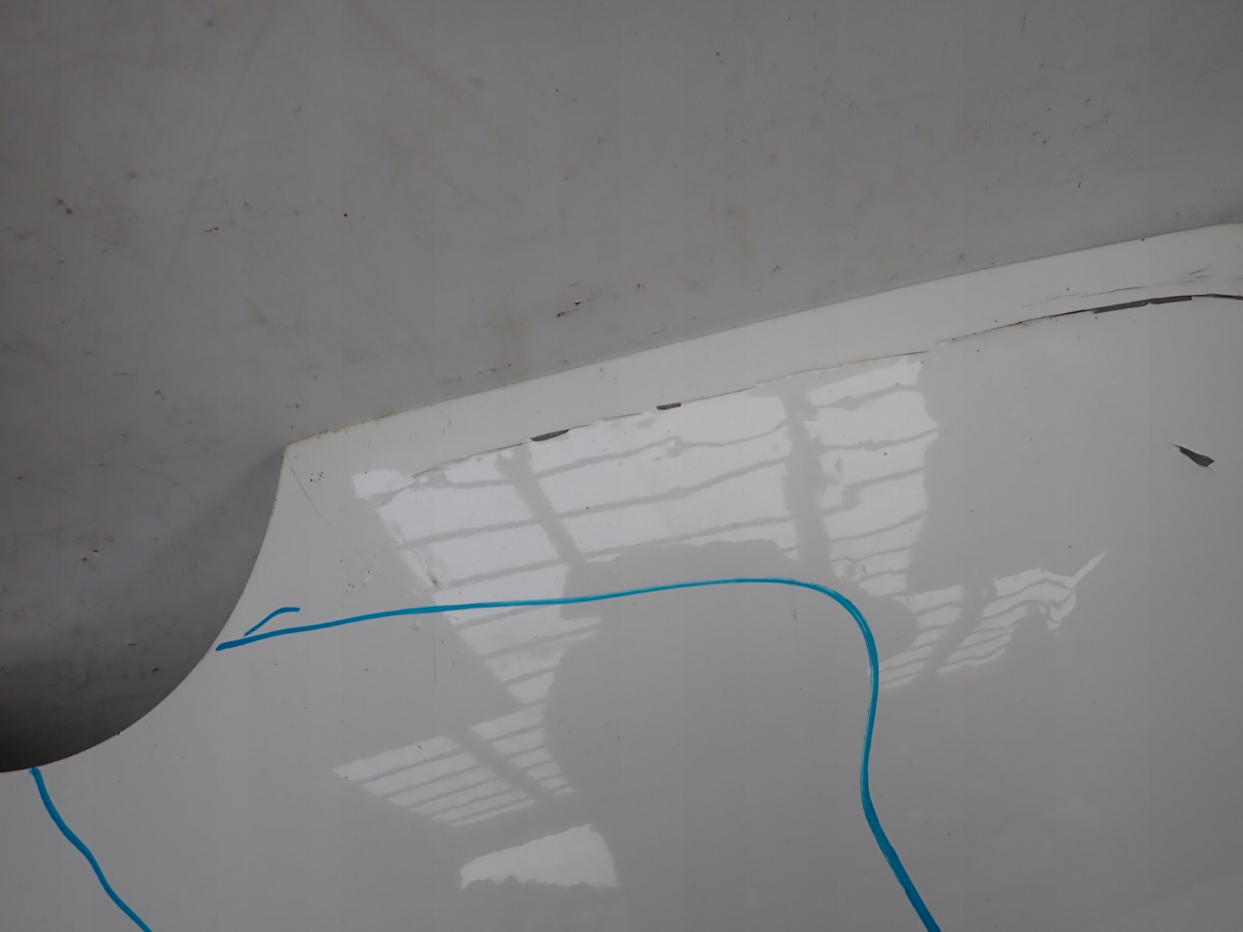 VW UP LIFT 16- Cofano