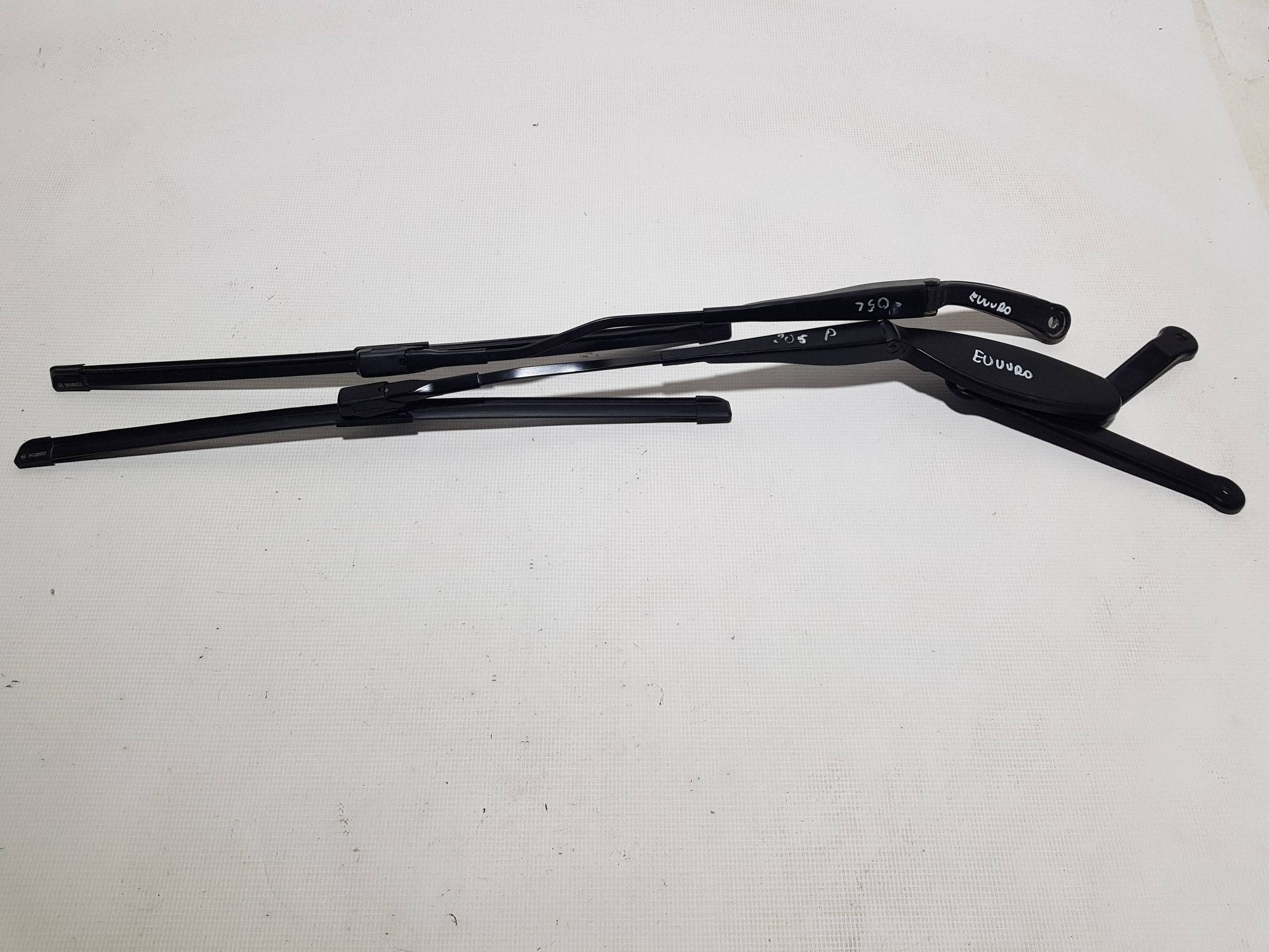 MERCEDES W205 wiper arm KOMPLET A2058203501 A2058208301