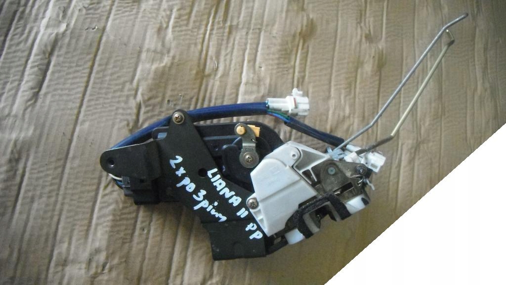 SUZUKI LIANA 04-07 ZAMEK PRAWY PRZEDNI