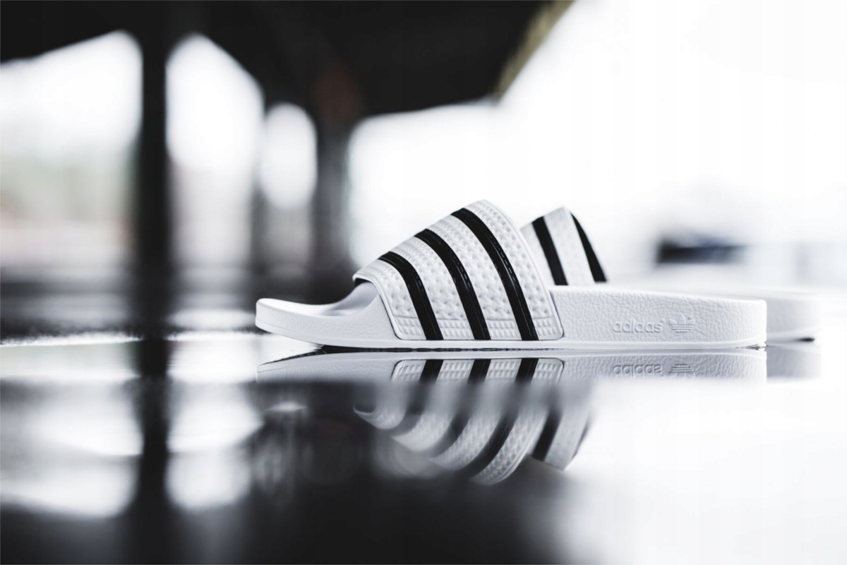 

Adidas Originals Adilette Slides Klapki