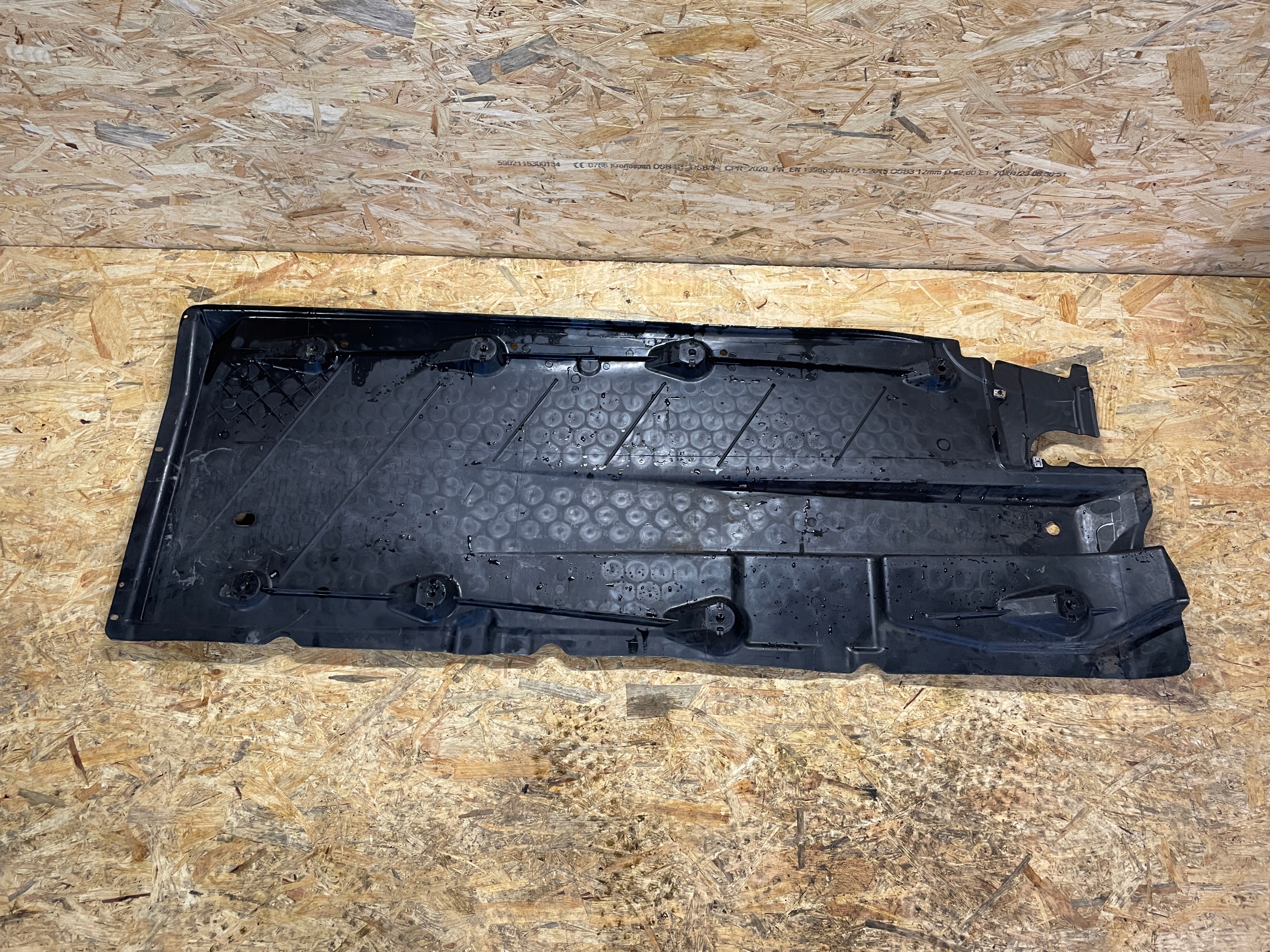 OSŁONA PODWOZIA LEWA VW SKODA 1K0825211K