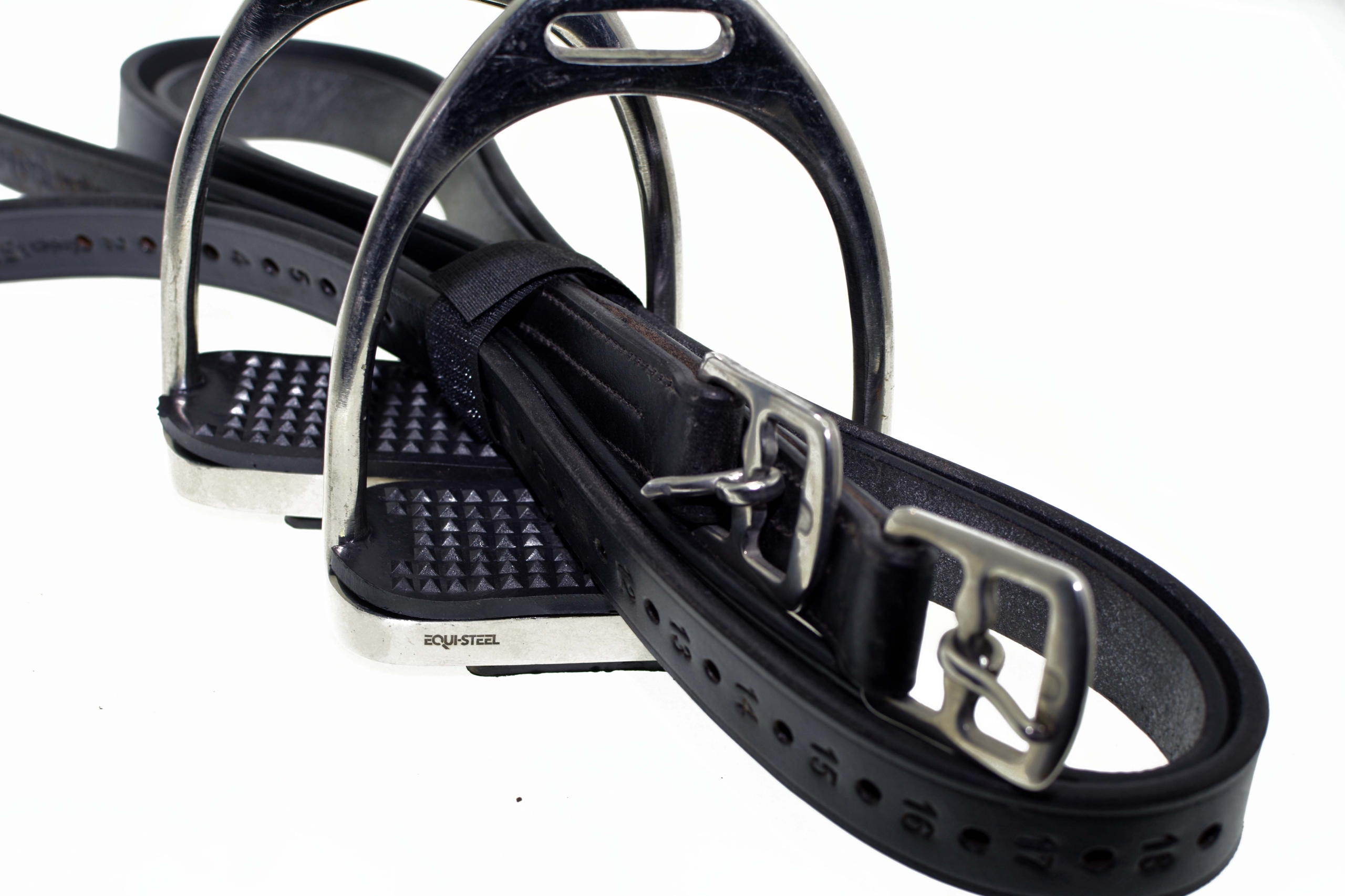 PUŚLISKA SKÓRZANE 110CM+STRZEMIONA DLA DZIECKA 10CM Kolor dominujący srebrny