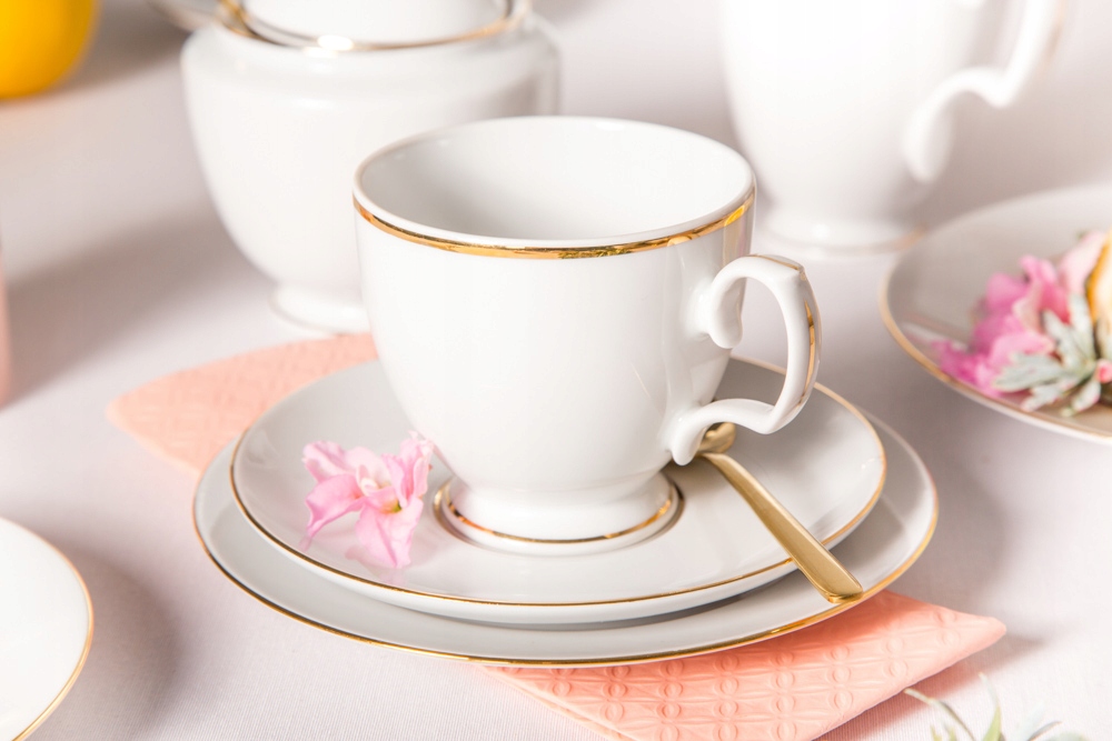 Serwis herbaciano-kawowy dla 6 osób porcelana MariaPaula Złota Linia 18 el.