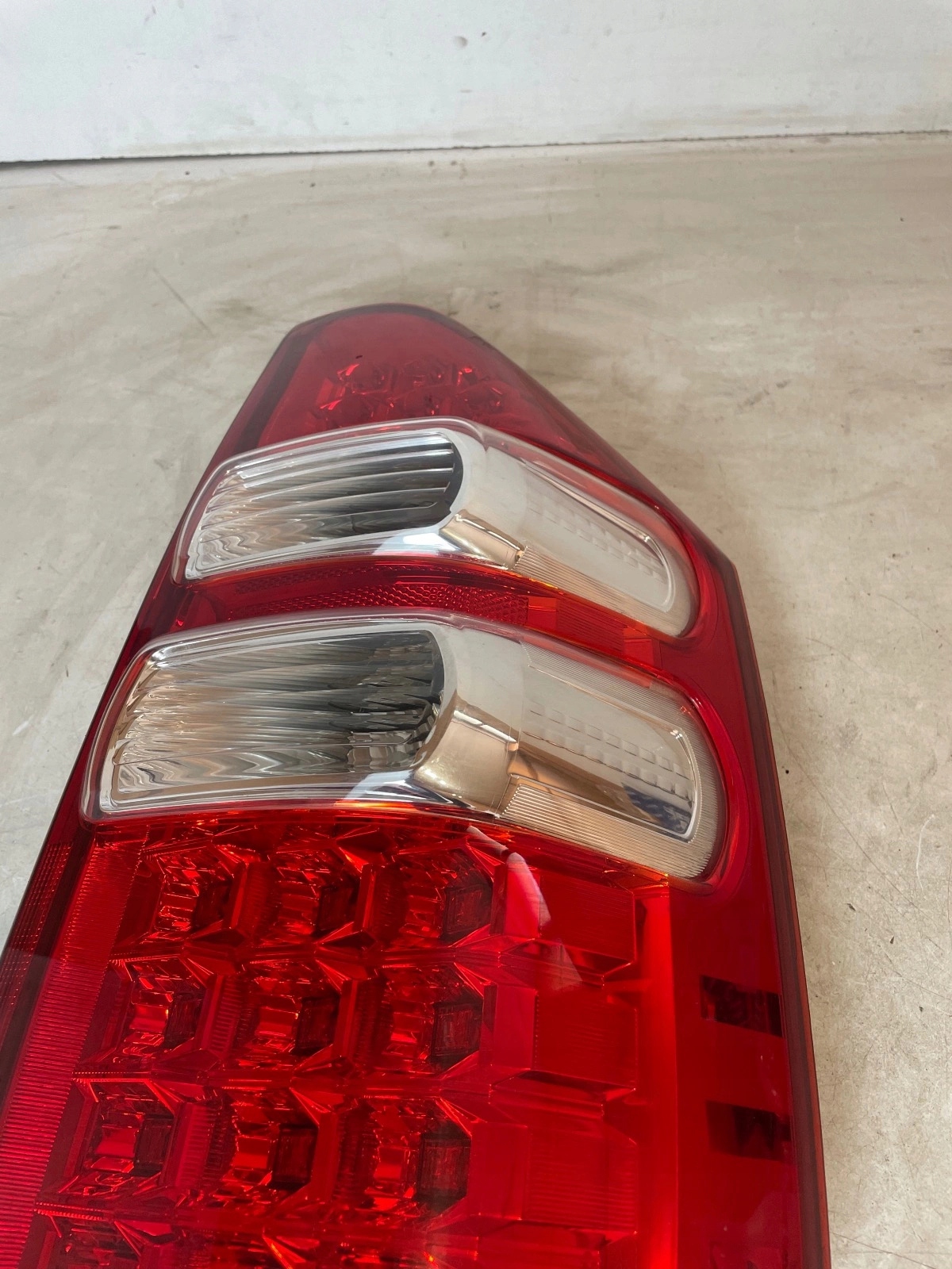 light rear part rear right Toyota Noah Voxy Led