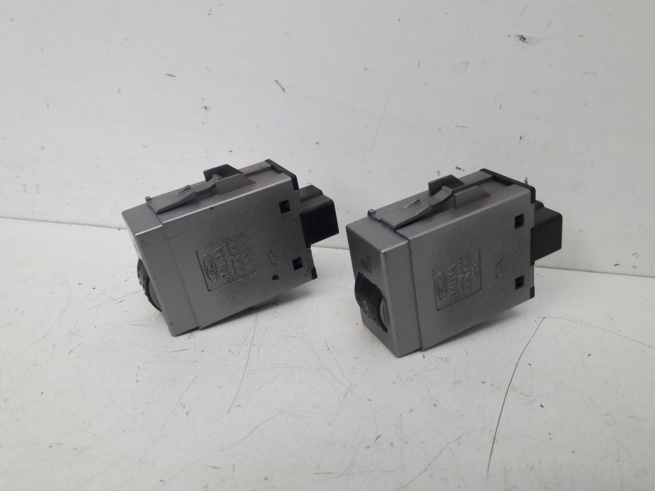switch grzania seat Ford Focus Cabrio 2,0