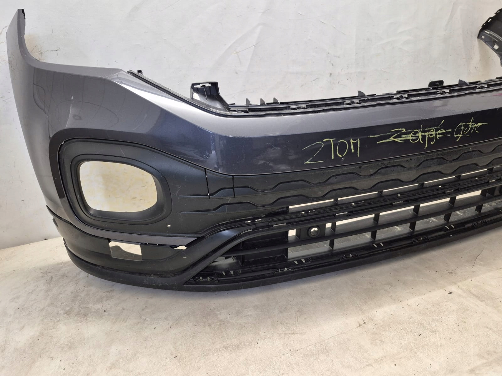 VW T-CROSS 2GM R-LINE 18- bumper front front PDC 2GM807221A