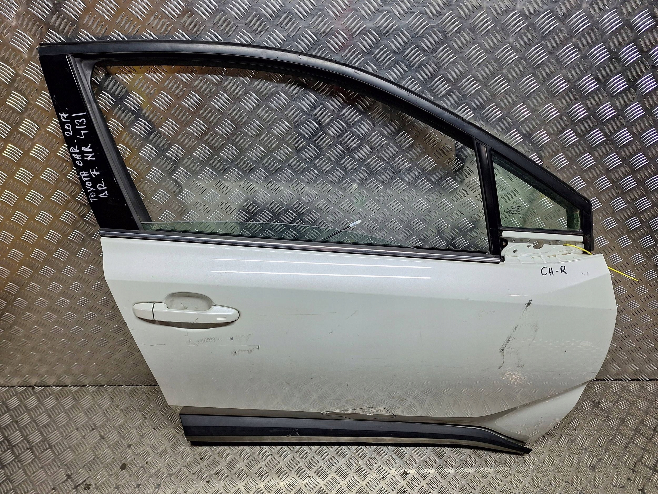 door right front TOYOTA CHR C-HR and 16-23 complete