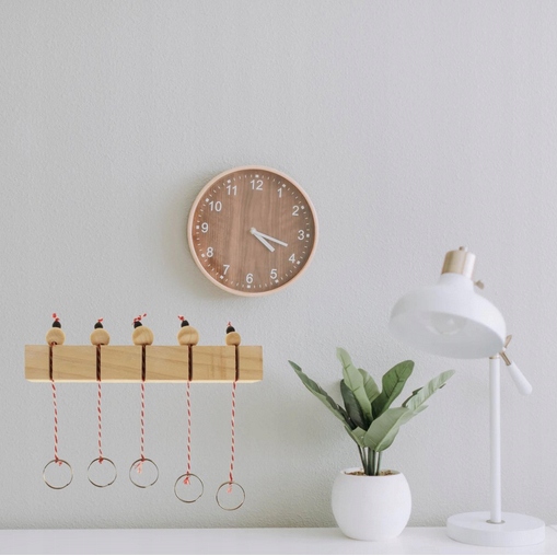 WIESZAK NA KLUCZE Z 5 BRELOCZKAMI Marka inna