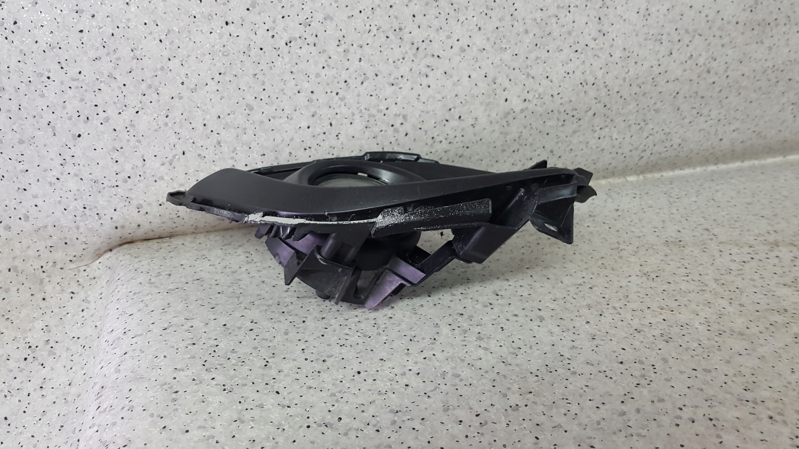 MAZDA 6 GJ 2012 - left fog light grid holder 2664
