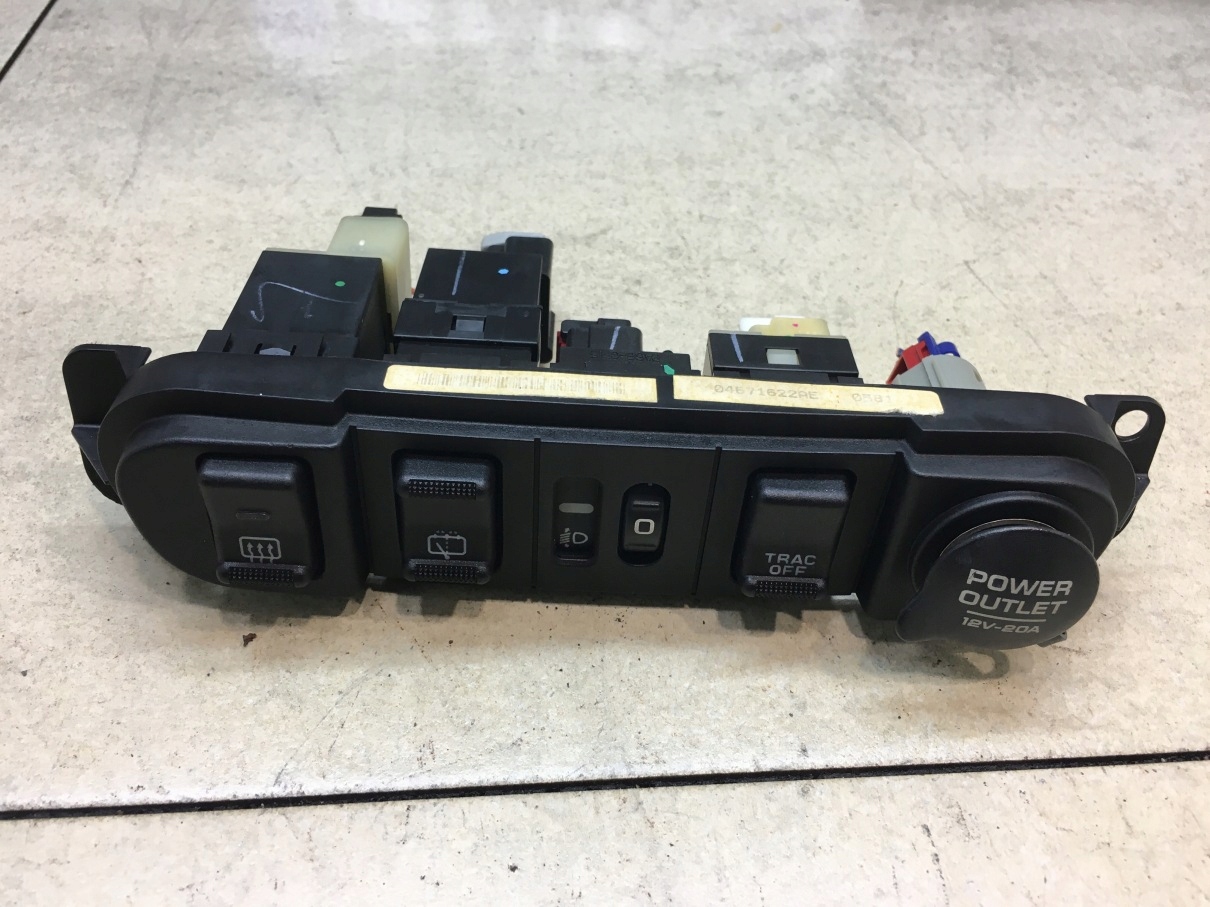 PANEL des Schalter CHRYSLER PT CRUISER 04671622AE