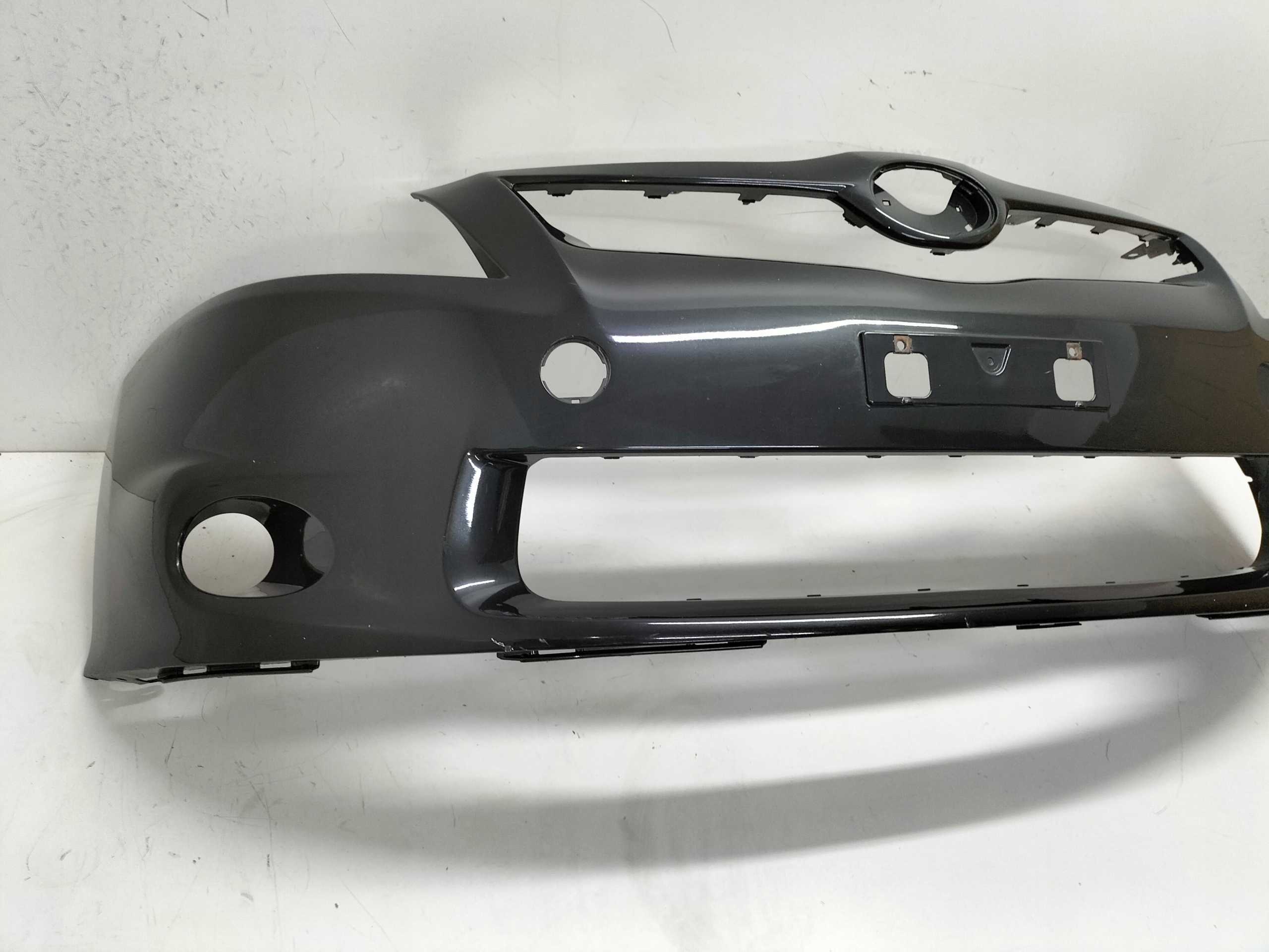 front bumper front TOYOTA AURIS and LIFT 09-12