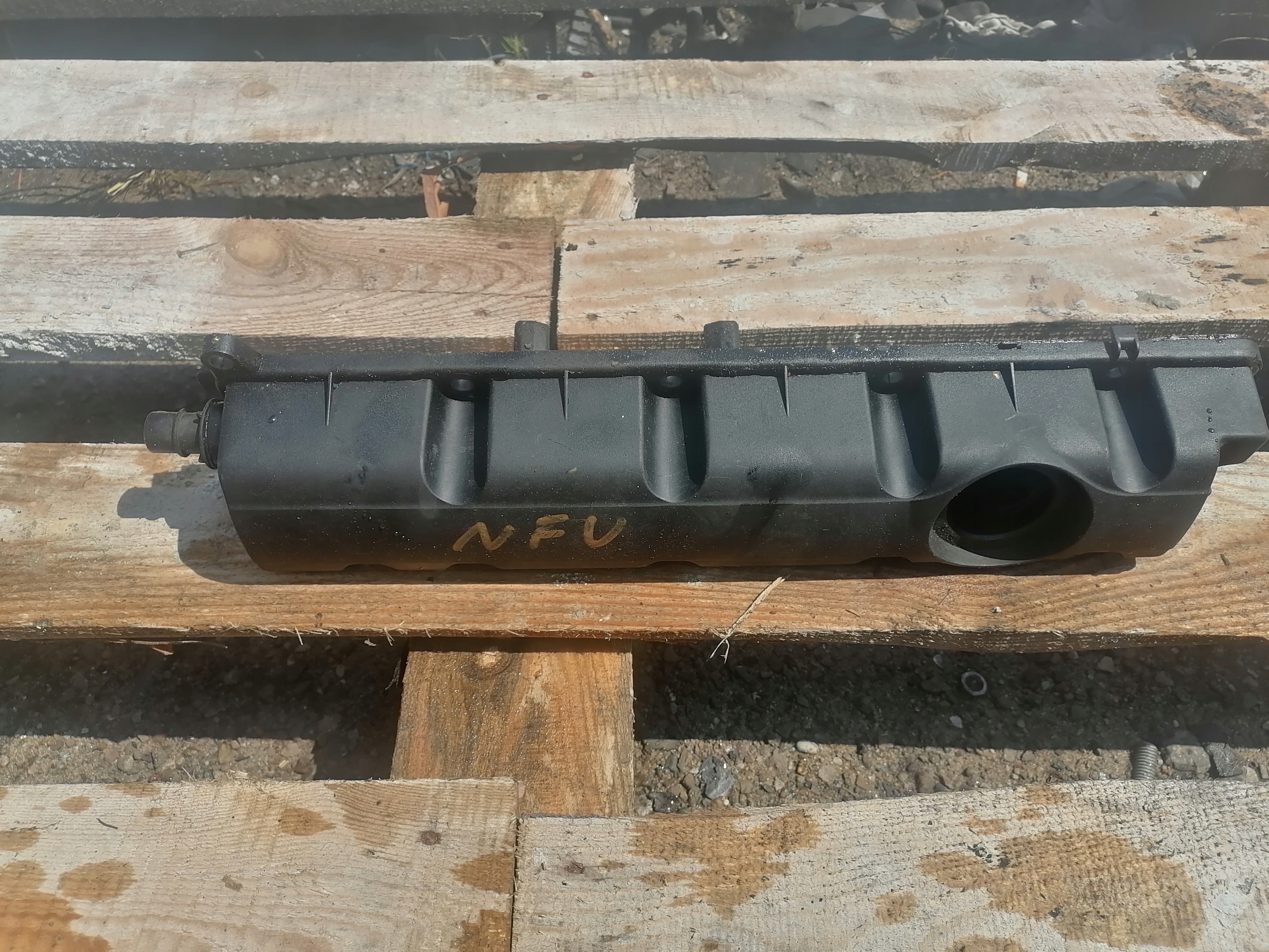 F09702160100 - CITROEN C4 C5 1.8 16V EW7AF крышка клапана