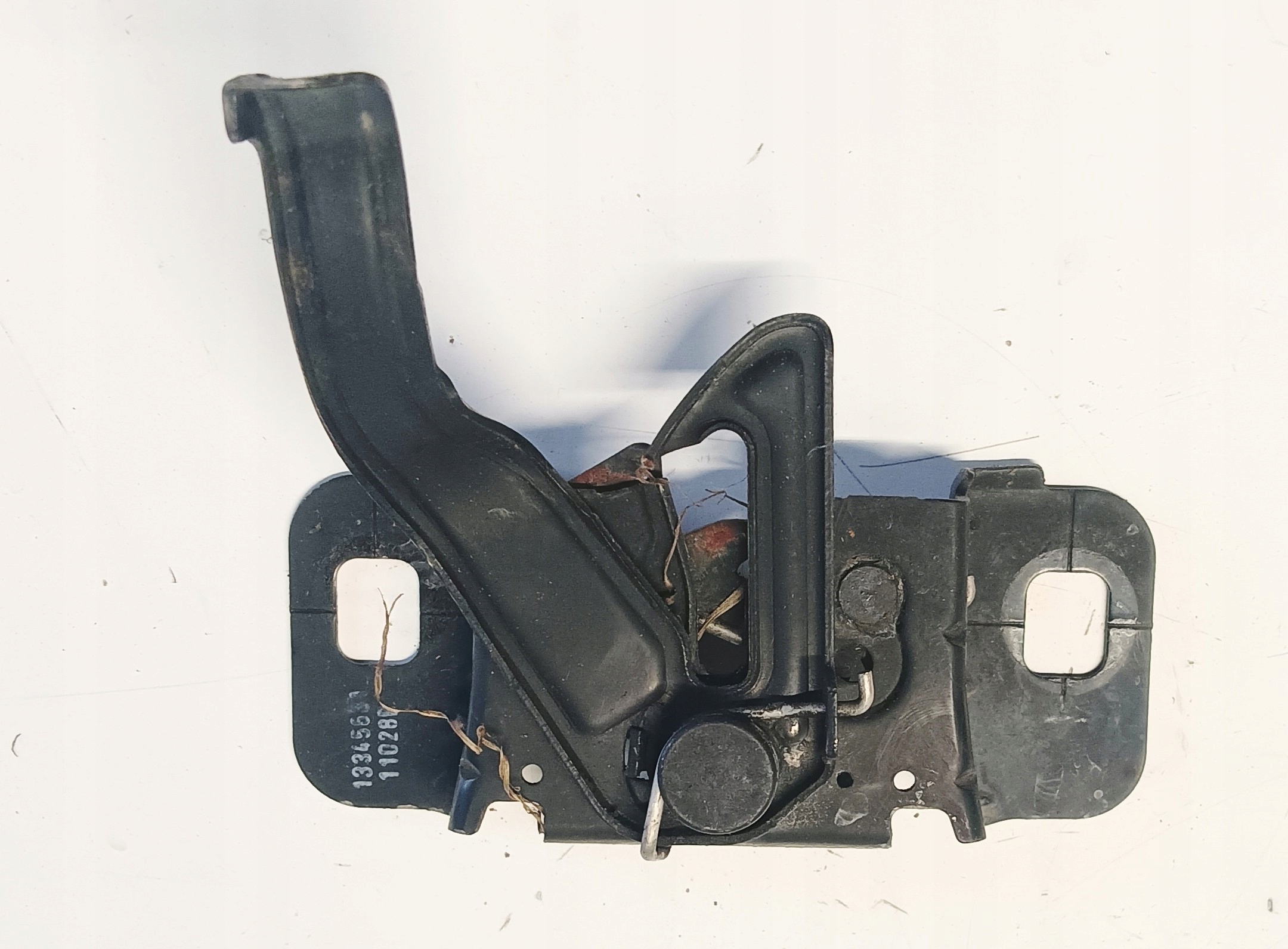 bonnet latch lock opel astra j eur 13345631
