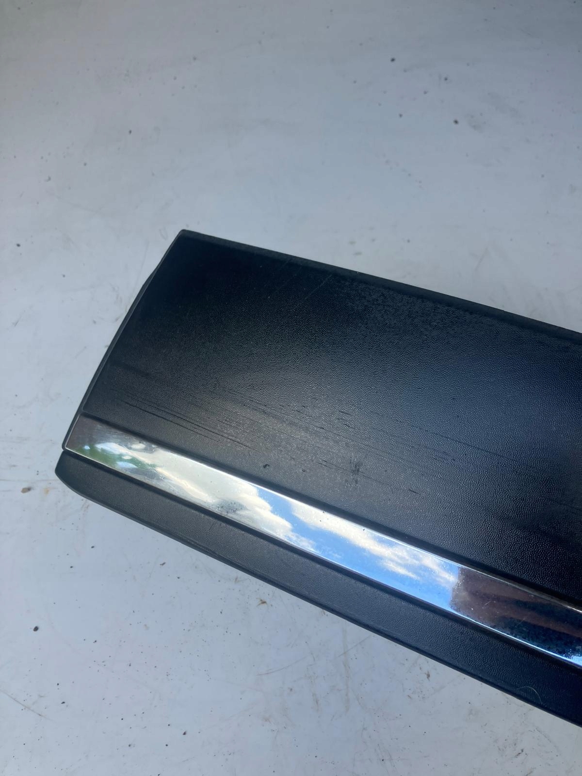 moulding door left rear part RENAULT CLIO IV HB MAT CHROM