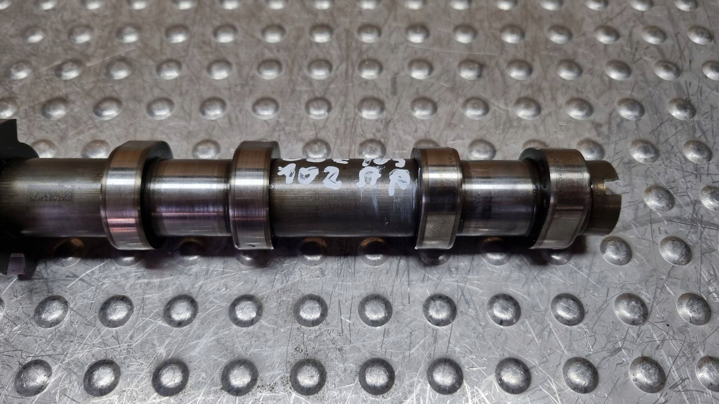cam right exhaust 06E109102AP AUDI A6 C6 A8 D3 2.8 FSI BDX