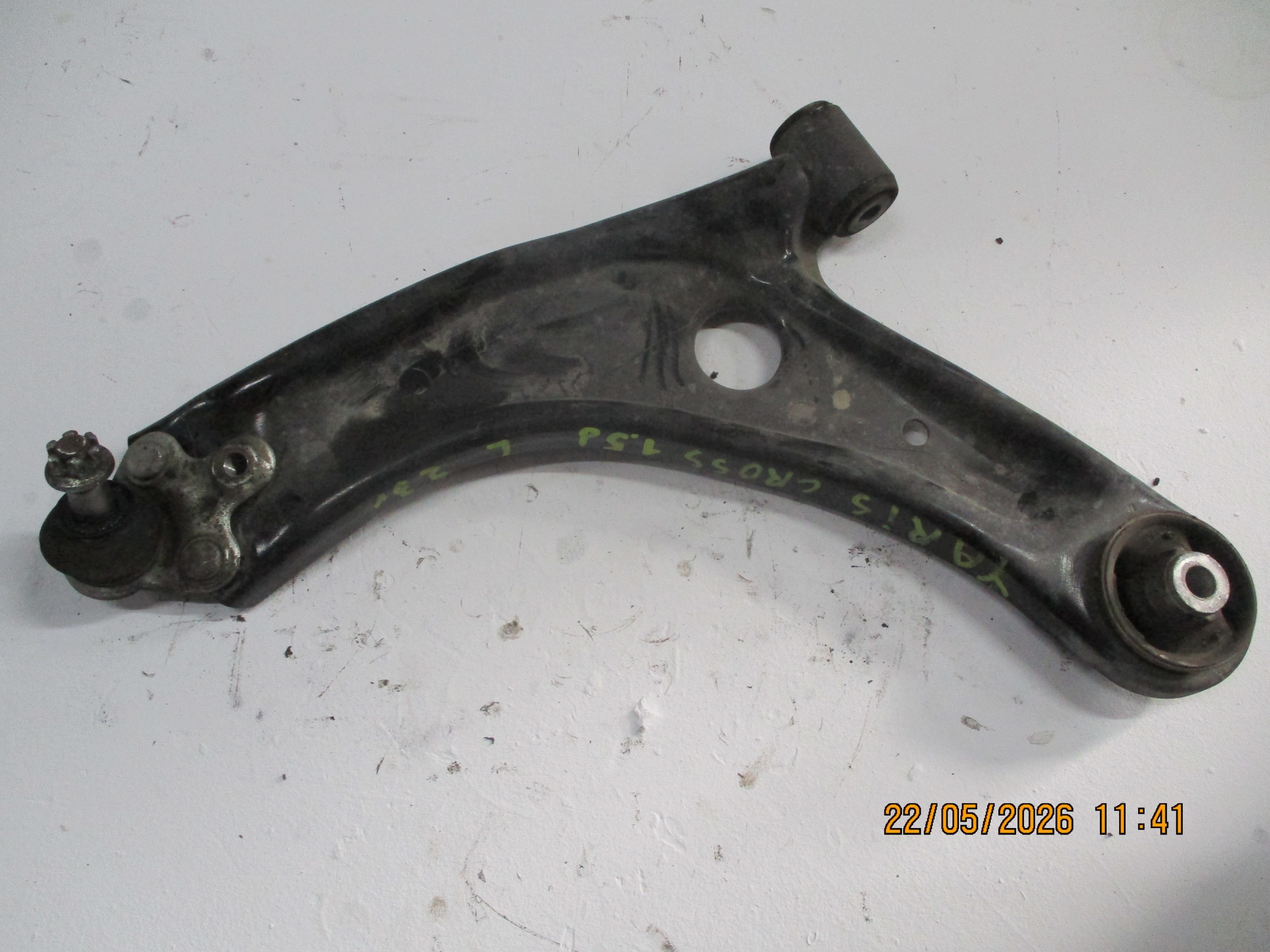 Querlenker TOYOTA YARIS CROSS links