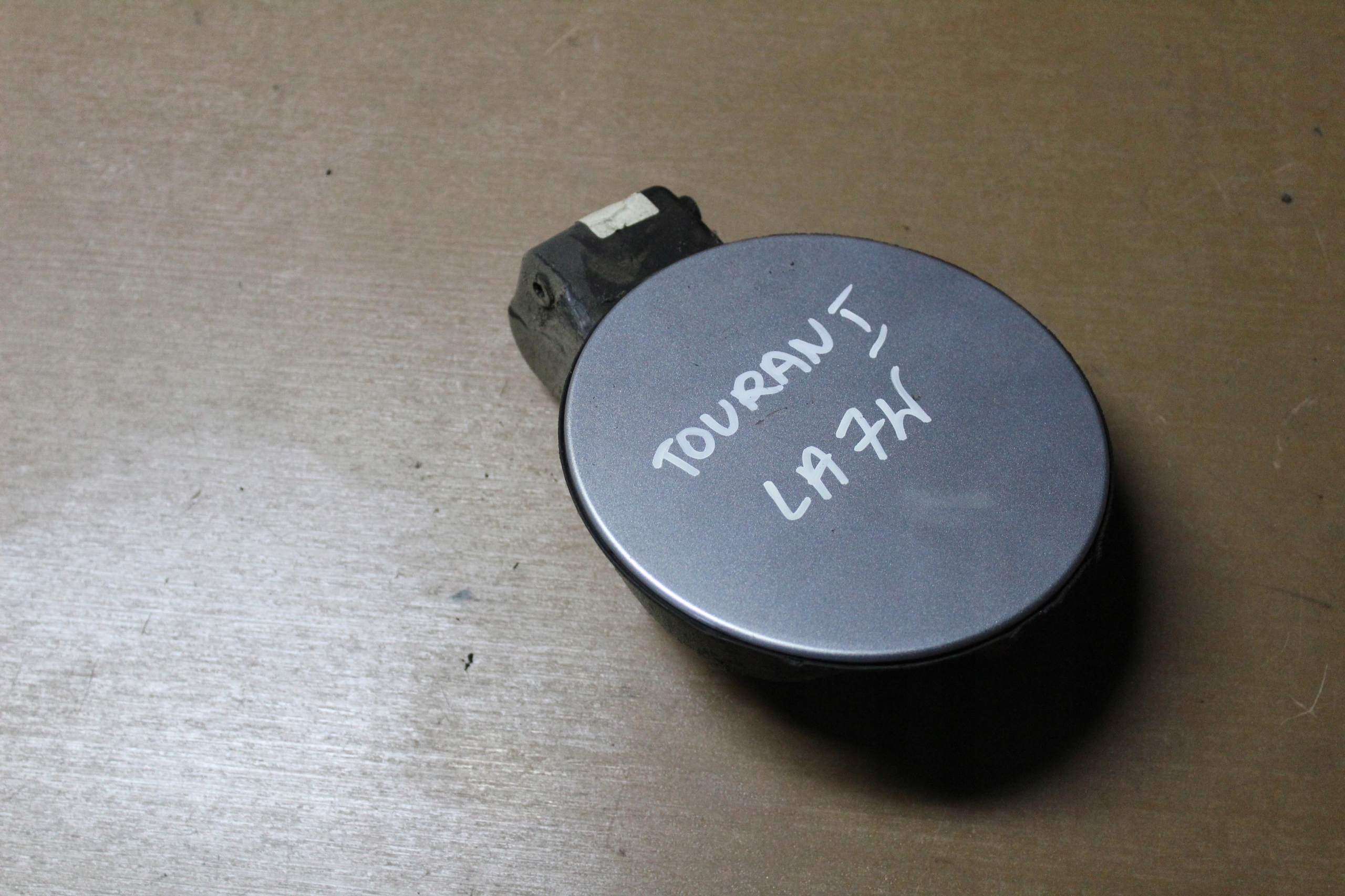 VW TOURAN I KLAPKA WLEWU PALIWA LA7W