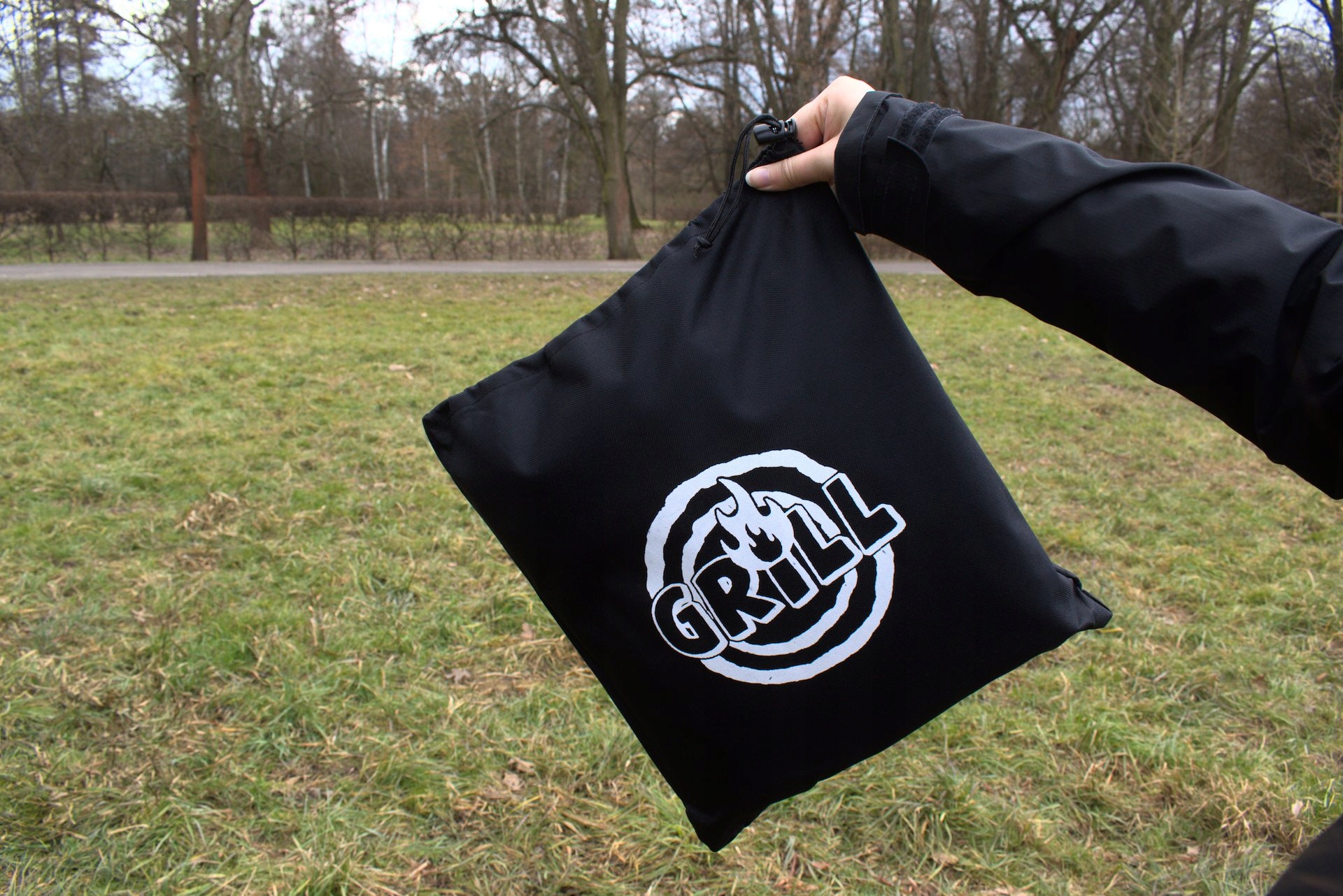 Wodoodporny Pokrowiec Na Grill Plandeka na Meble Ogrodowe 145 x 60 x 118 cm Wysokość produktu 118 cm