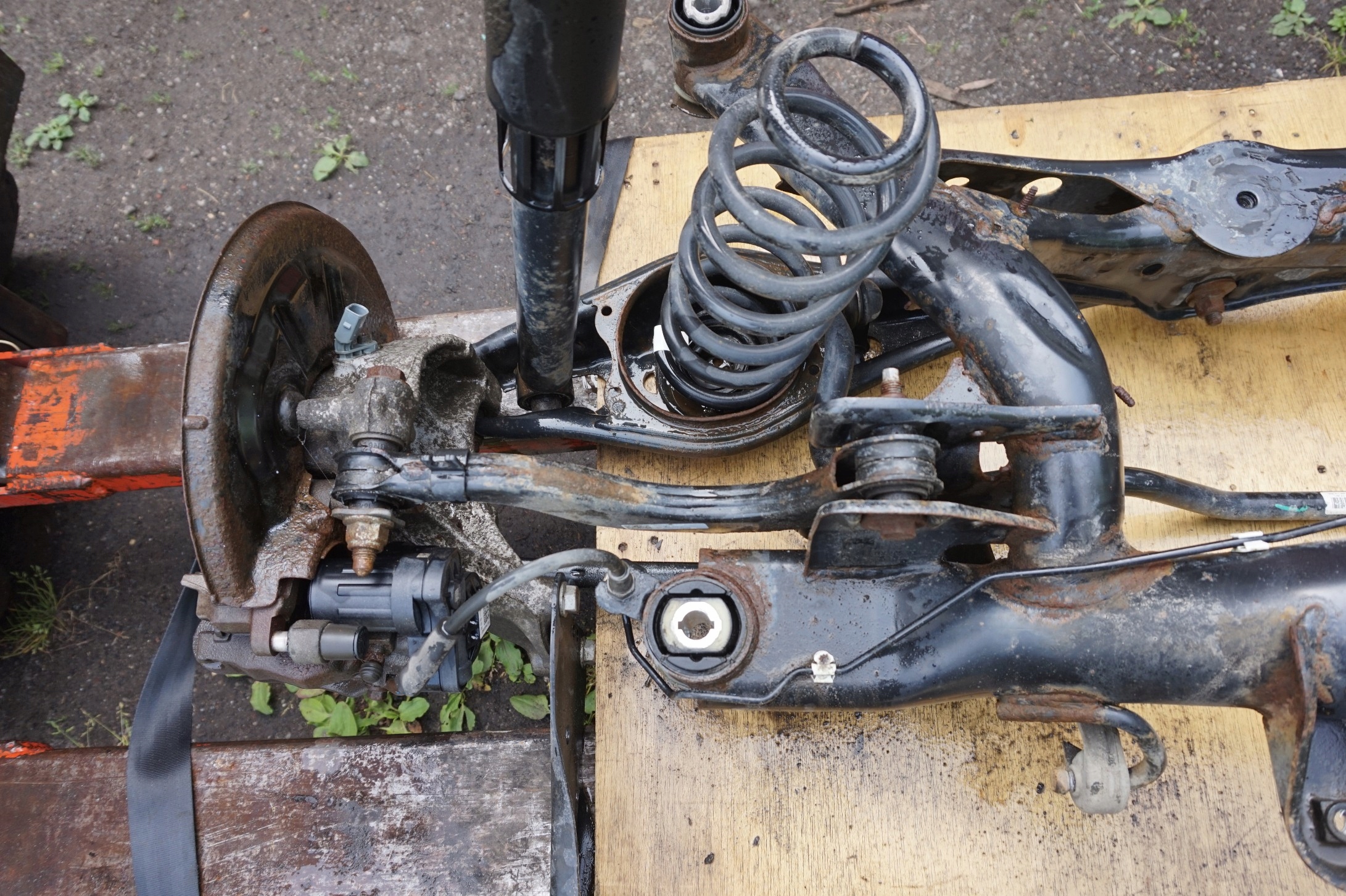 OŚ BELKA TYLNA VW PASSAT B8 4X4 3Q0505235M Numer katalogowy części 3Q0505235M