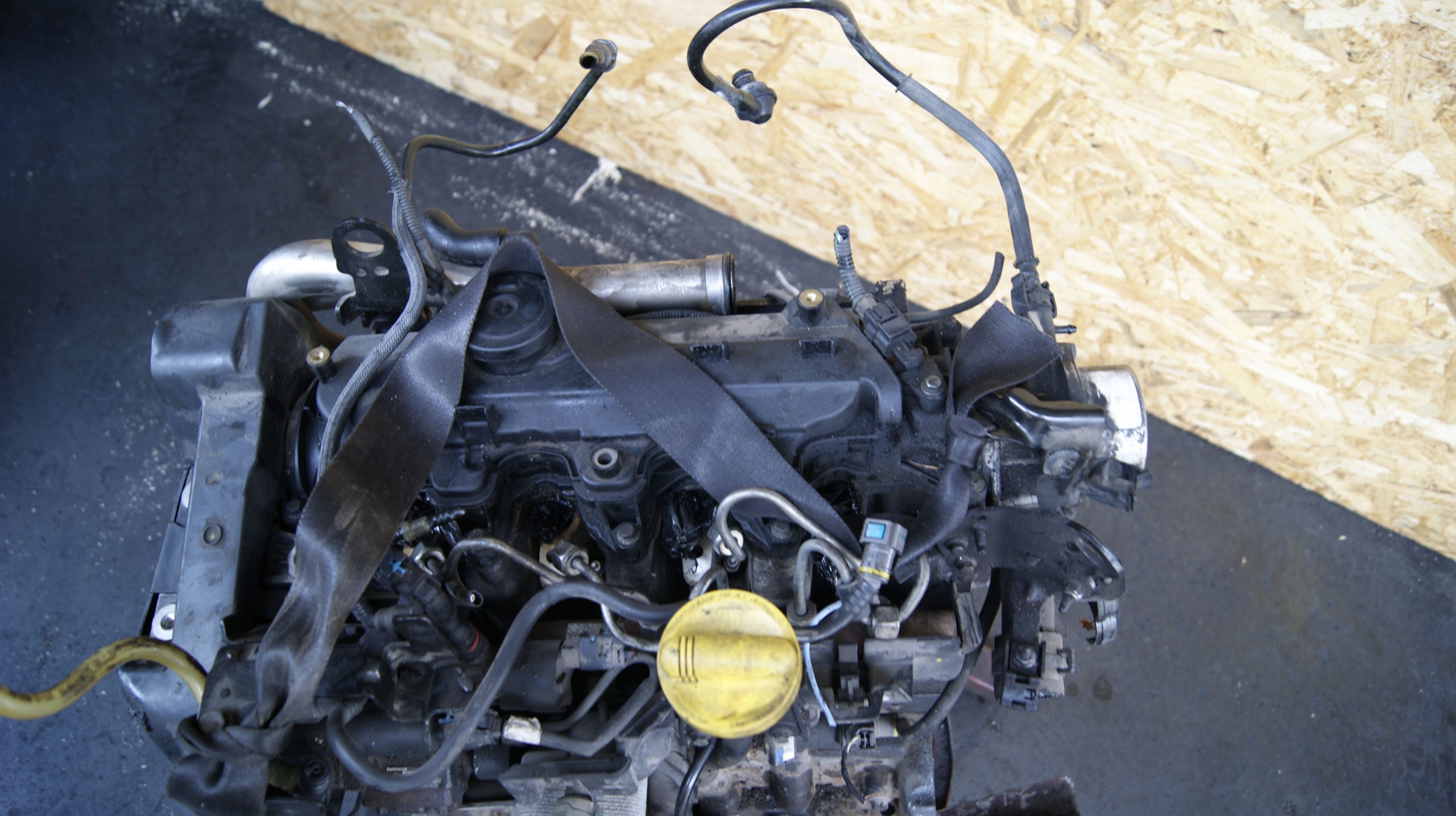 engine DIESEL- pillar RENAULT MEGANE 3 K9K R846 1.5 DCI