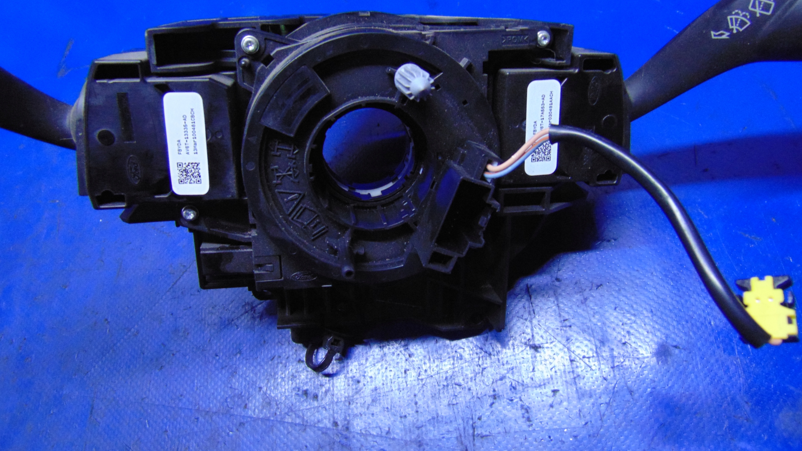 MANETKA switch ring FORD C-MAX II MK2 10-19 ROK