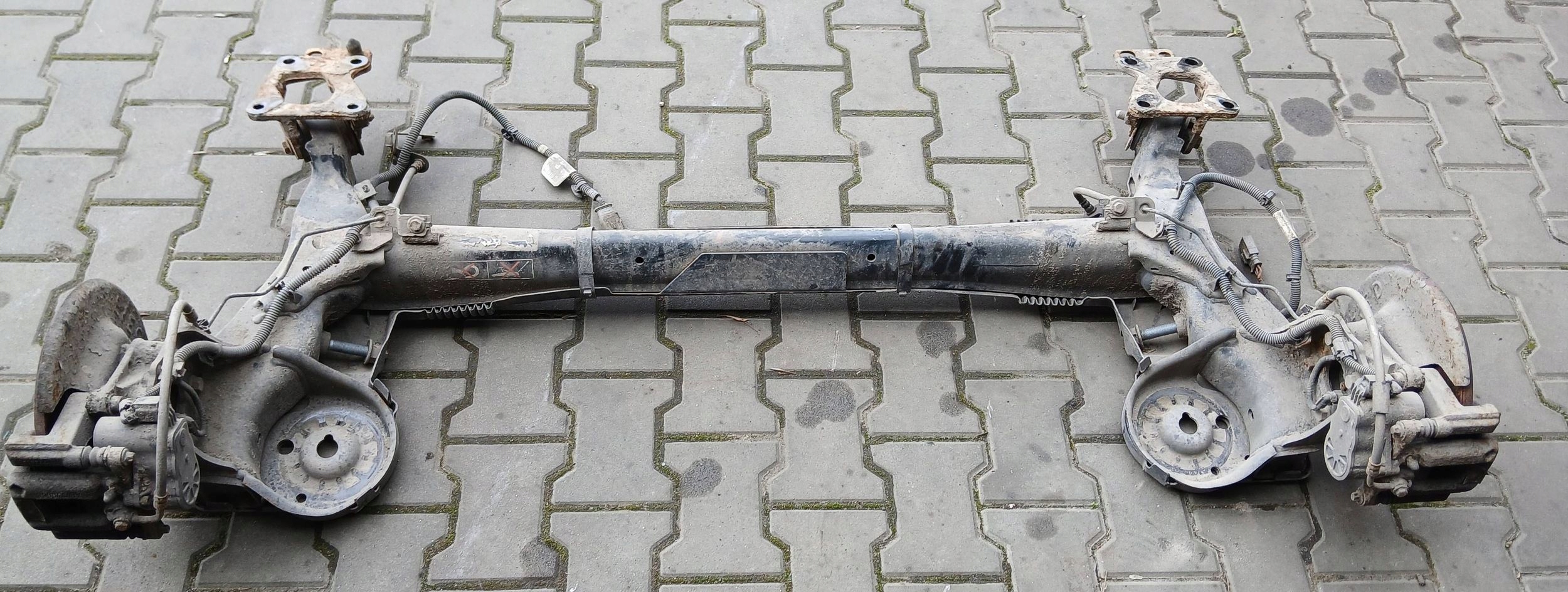 CITROEN BERLINGO IV PARTNER BELKA ZAWIESZENIA OŚ TYLNA TYŁ 1.5 B-HDI 2019R