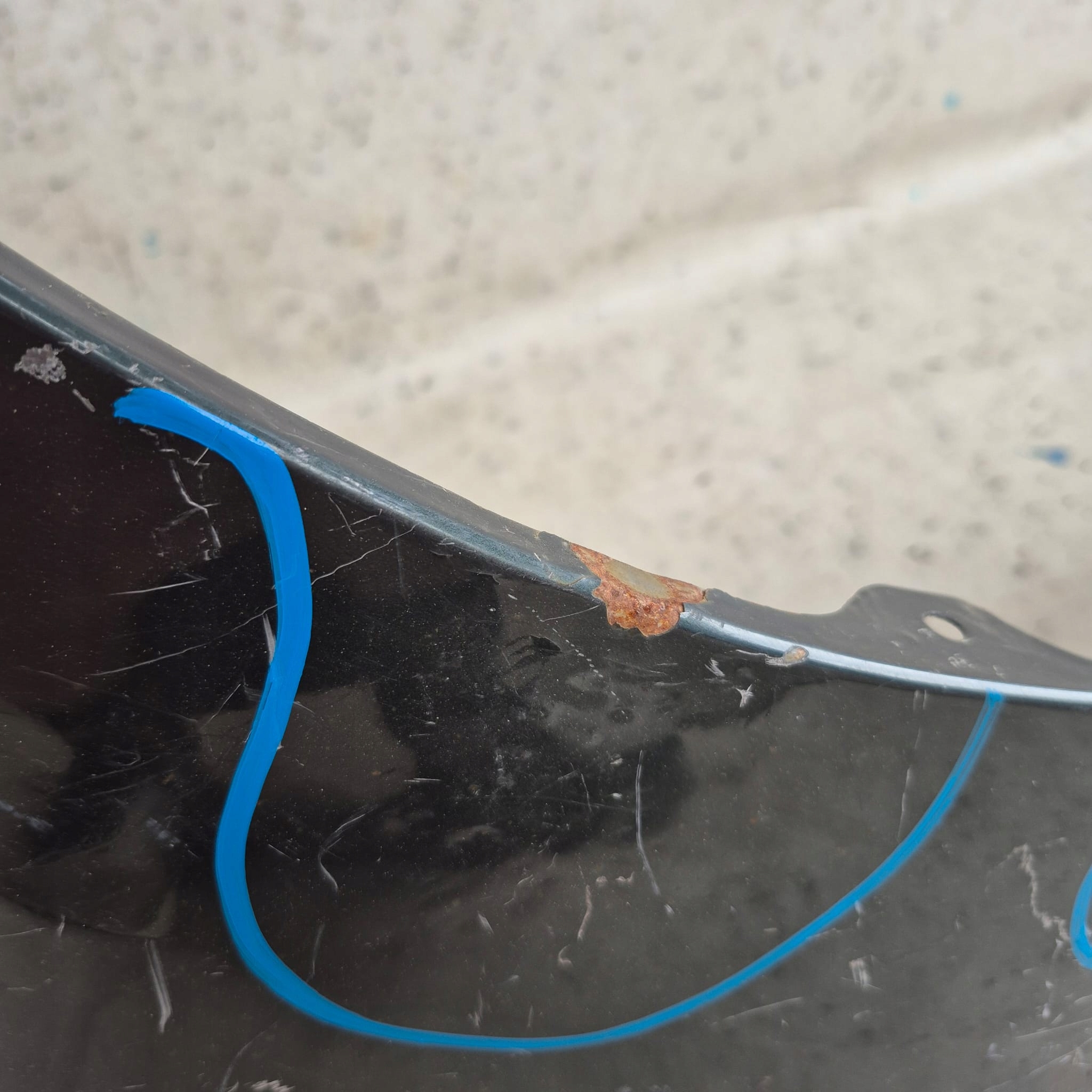 TOYOTA AURIS and 1 06-09 fender front front right