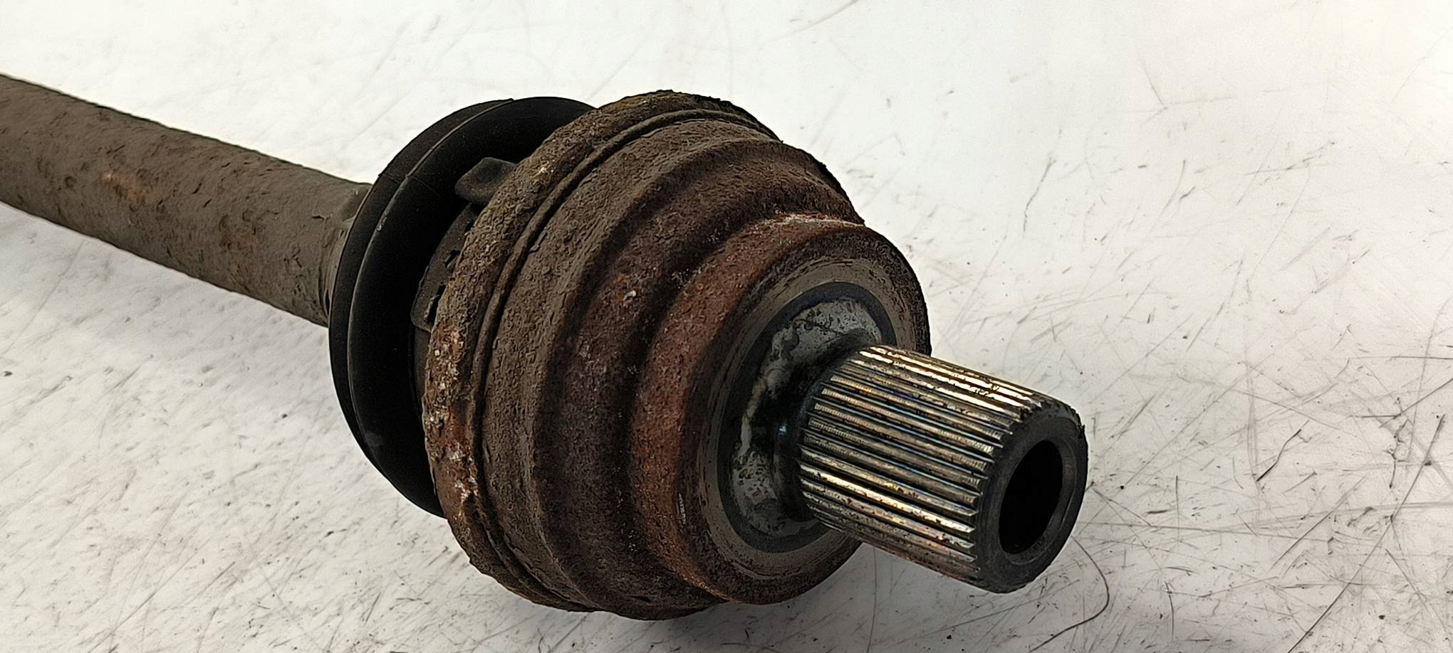 semi-axis left rear part VOLKSWAGEN PASSAT B8 R-LINE