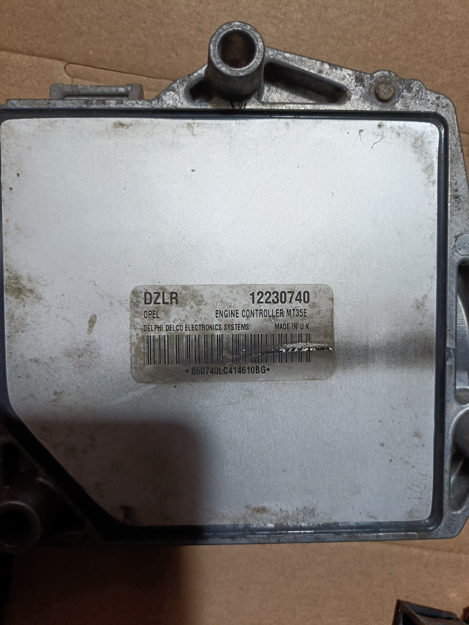 unité de commande électronique uce moteur Opel Astra H Zafira 12230740 DZLR