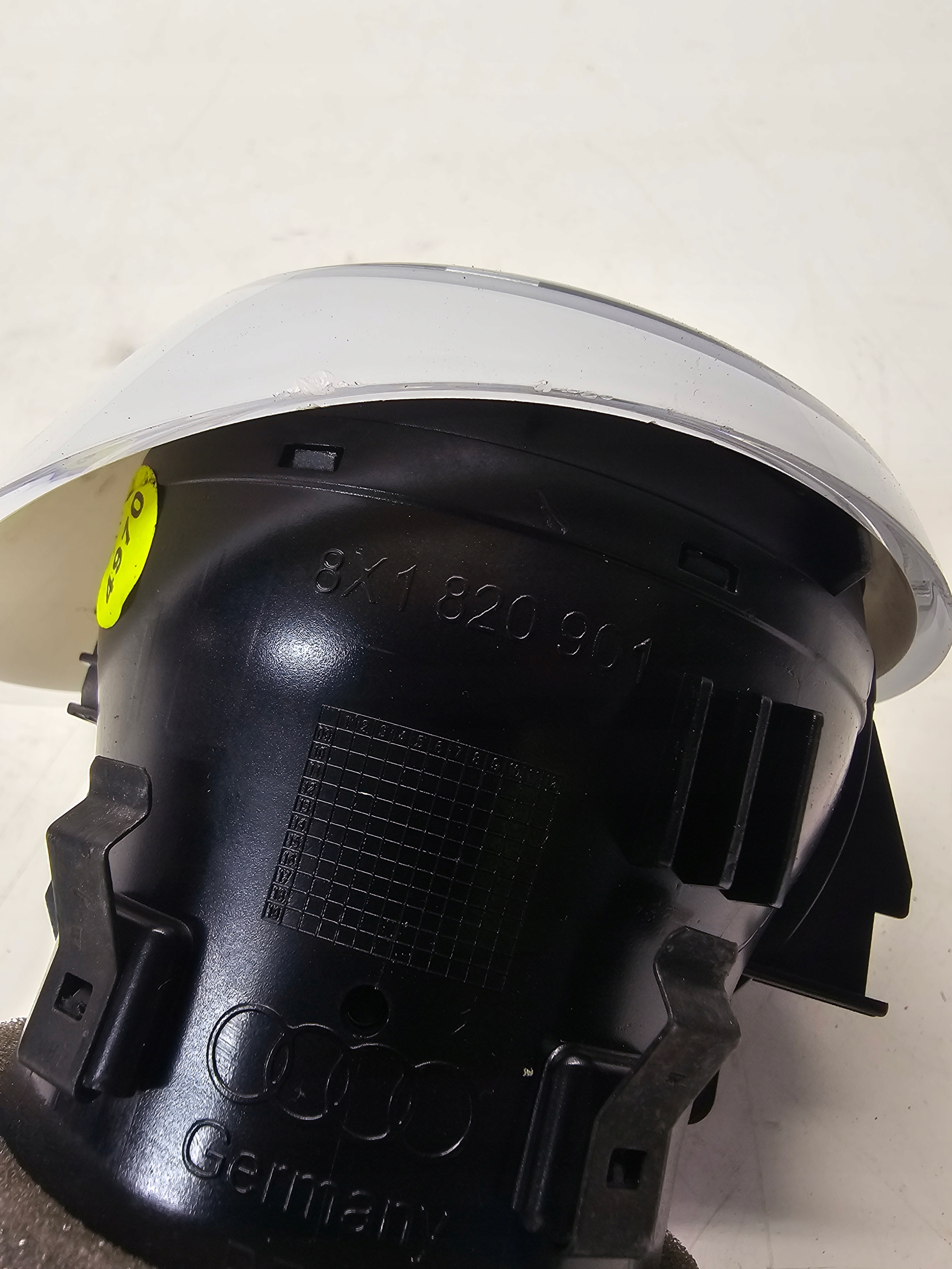 grid air conditioning devices left AUDI A1 8X LIFT 8X1820901 BIALA
