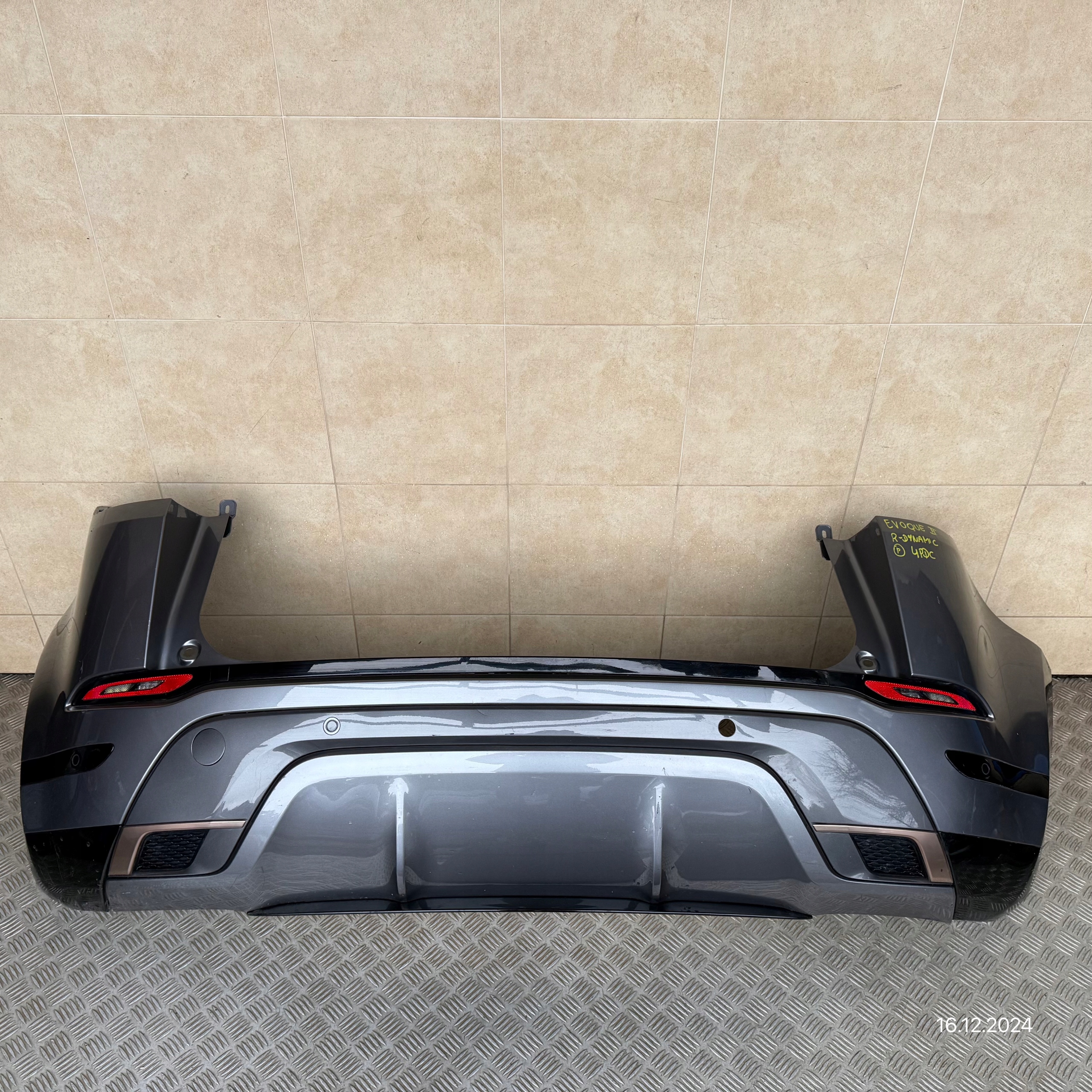 bumper rear complete LAND ROVER RANGE ROVER EVOQUE II R-DYNAMIC 4 PDC