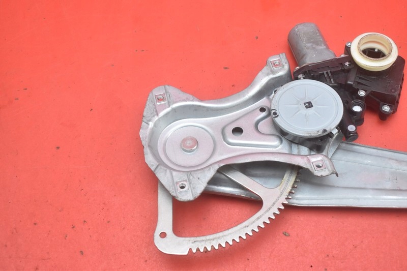 window regulator right rear part 69830-0F040 TOYOTA VERSO 09-13