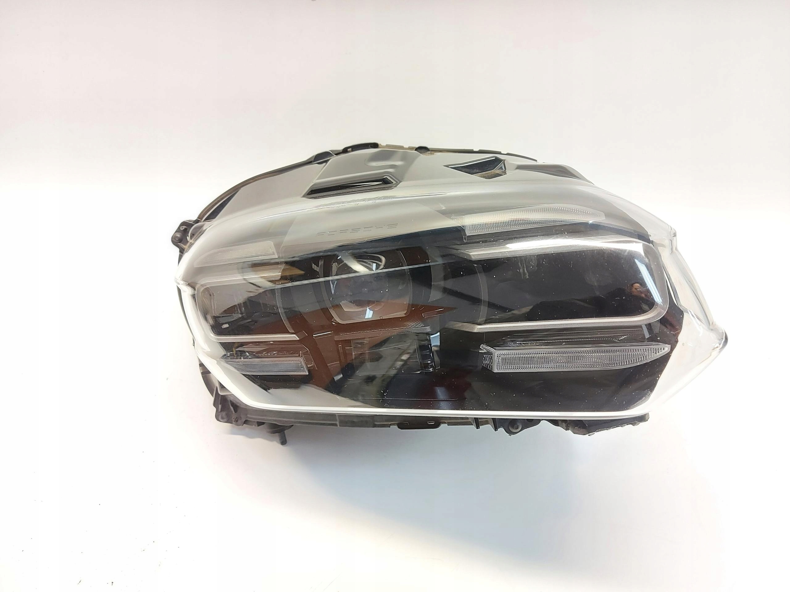 Porsche Taycan 4S 9J1 2021r light right front 9J1941034F