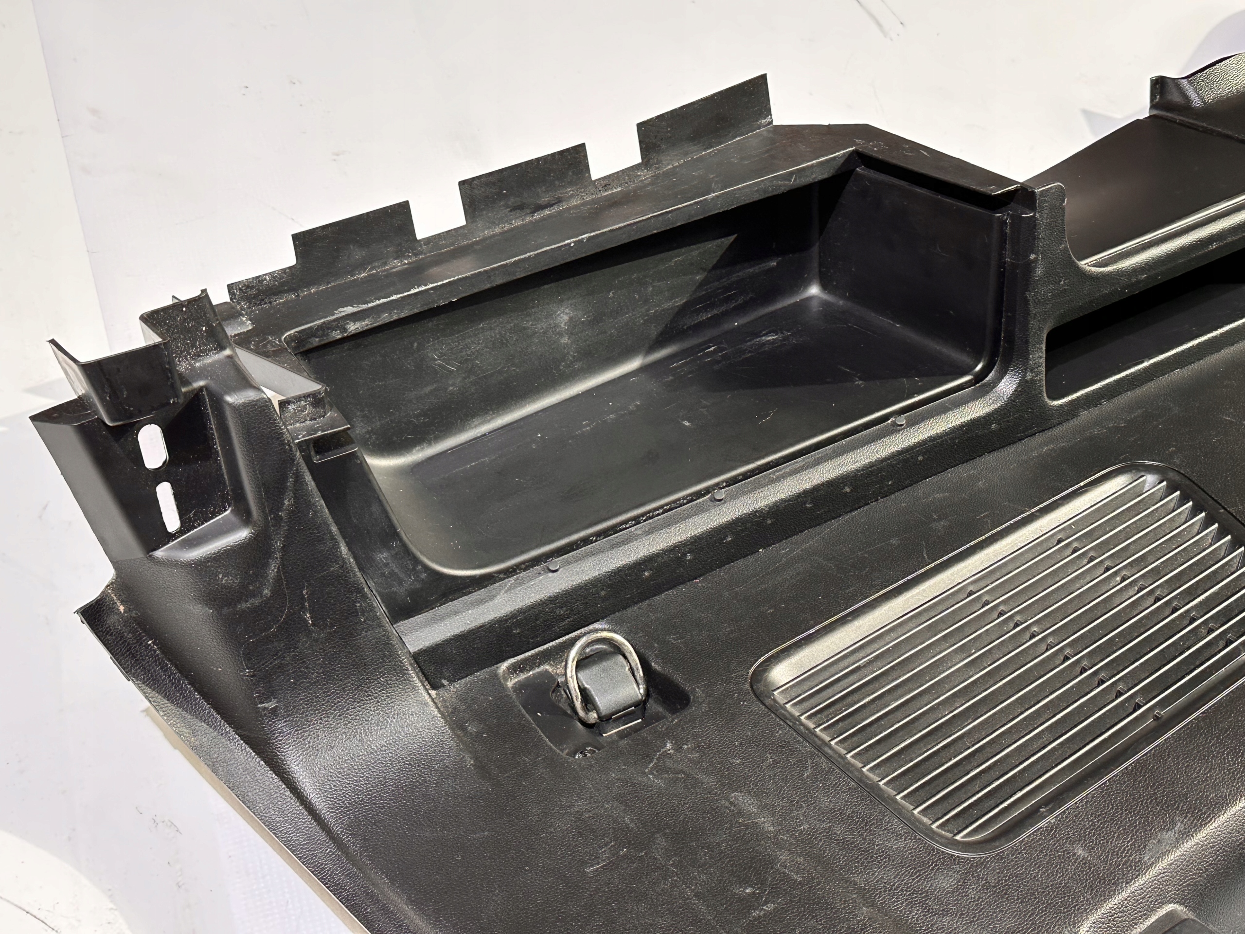 side side boot rear part rear right Ford Explorer 2020+
