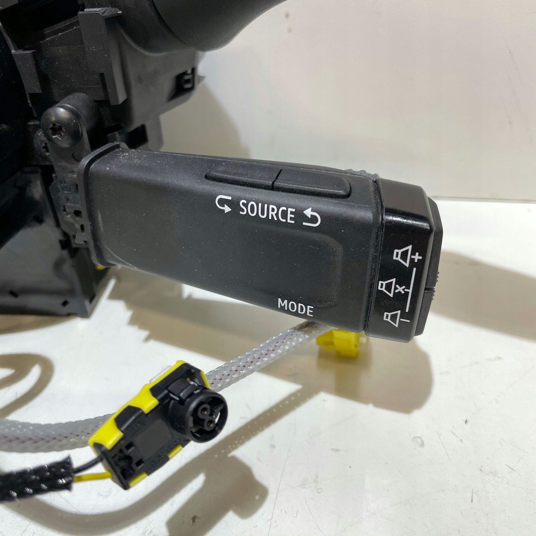RENAULT CAPTUR II kroužek páčky 255545405R