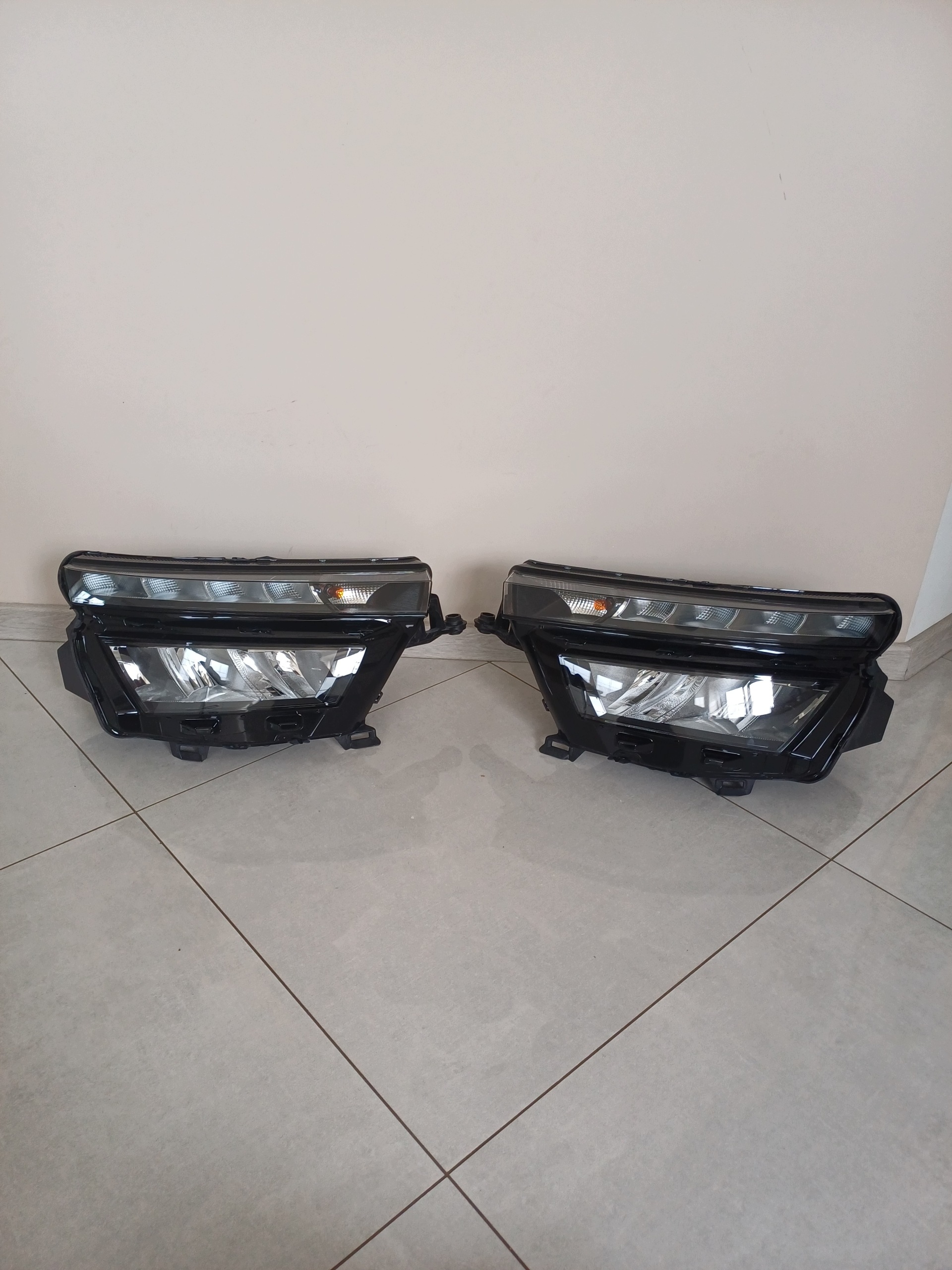light right front front SKODA KAMIQ FULL LED 2019R
