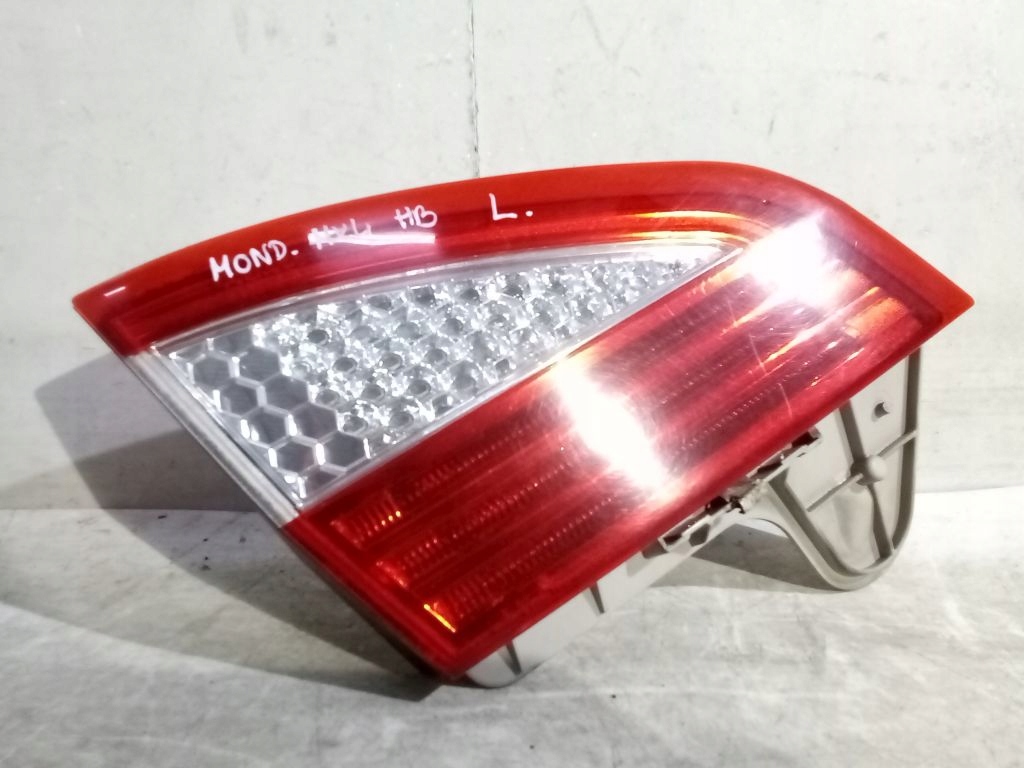 Ford Mondeo MK4 HB hatchback light left rear part to the bonnet